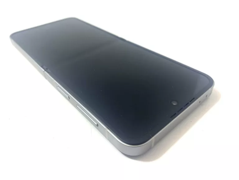 telefon-samsung-galaxy-z-flip-6-12256gb-stan-11323-2
