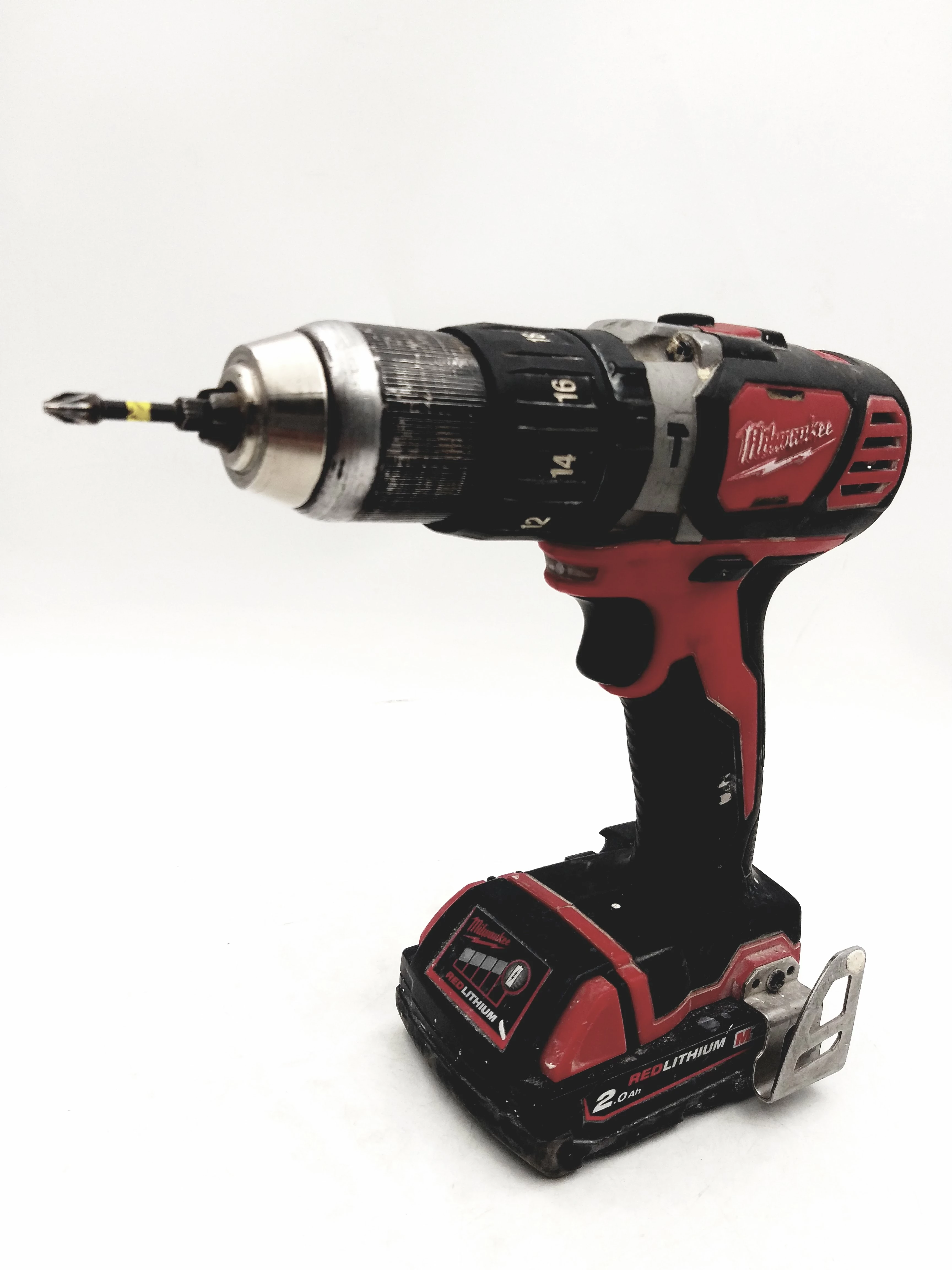 wiertarko-wkretarka-milwaukee-m18bpd-bateria-20-ah-pojemnosc-akumulatora-300