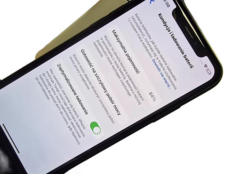 telefon-iphone-x-256gb-84-wbudowana-pamiec-202869-214185