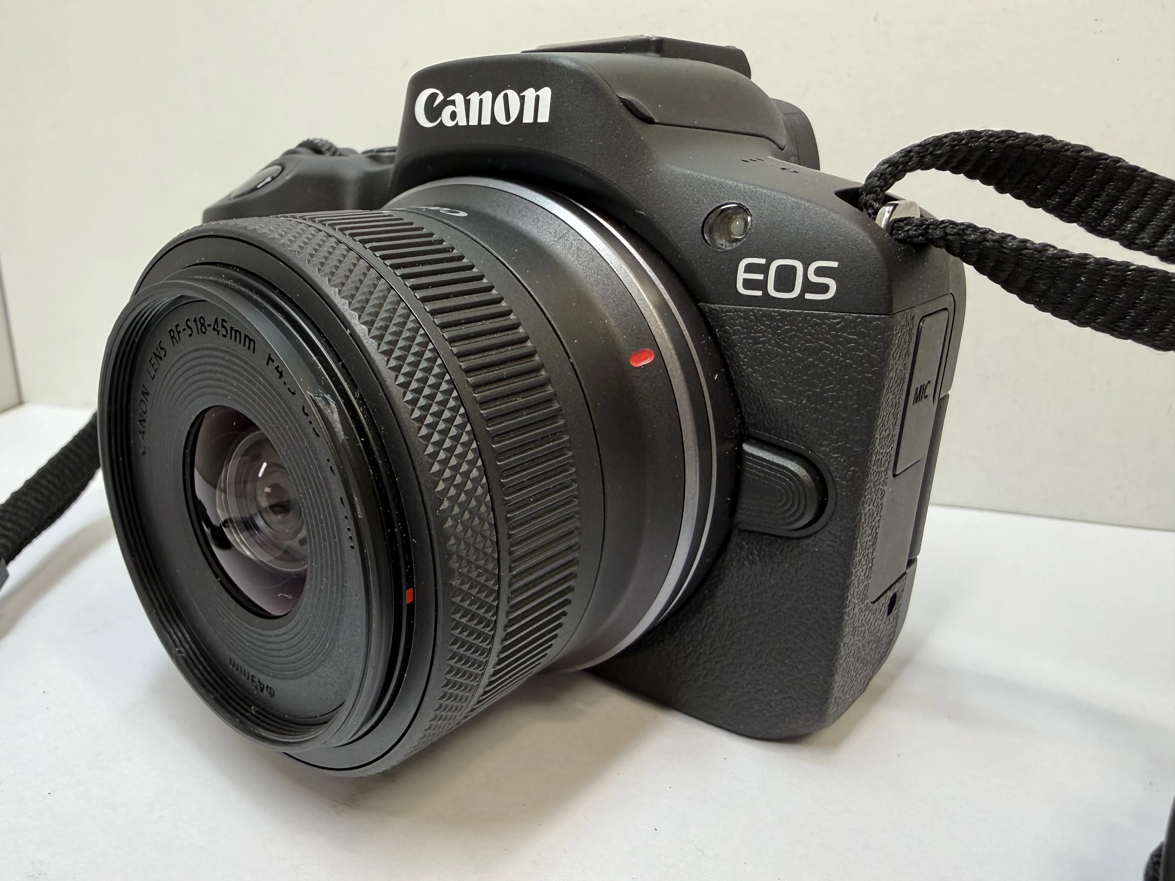 aparat-canon-eos-r50-obiektyw-18-45-stan-11323-2