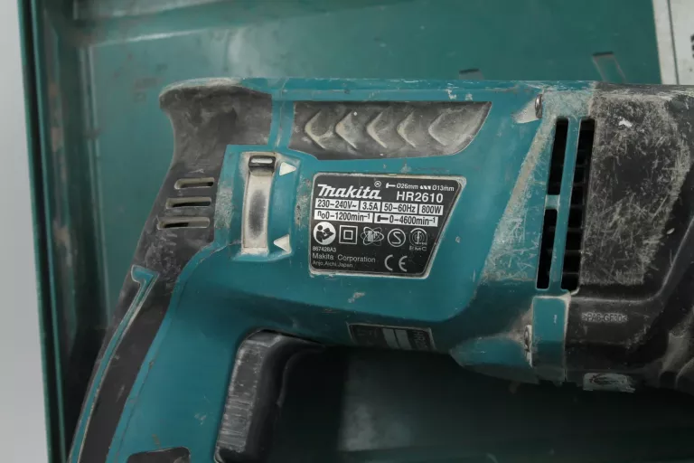 makita-mlot-udarowo-obrotowy-hr2610-z-podkuwaniem-sds-komplet-ean-gtin-0088381606646