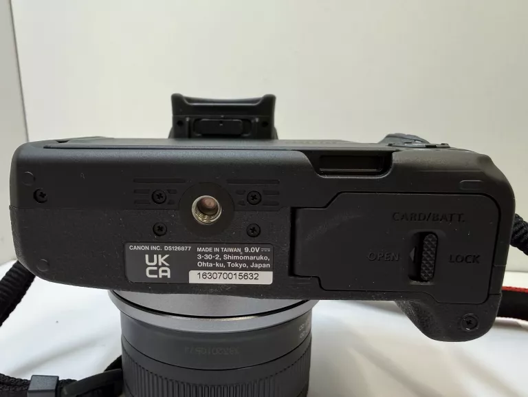 aparat-canon-eos-r50-obiektyw-18-45-model-eos-r50