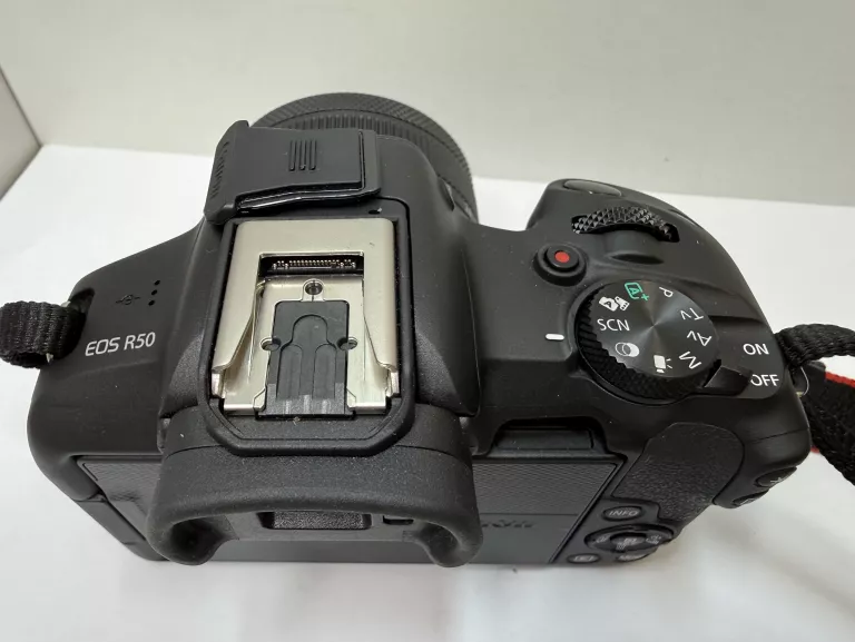 aparat-canon-eos-r50-obiektyw-18-45-kod-producenta-5811c148