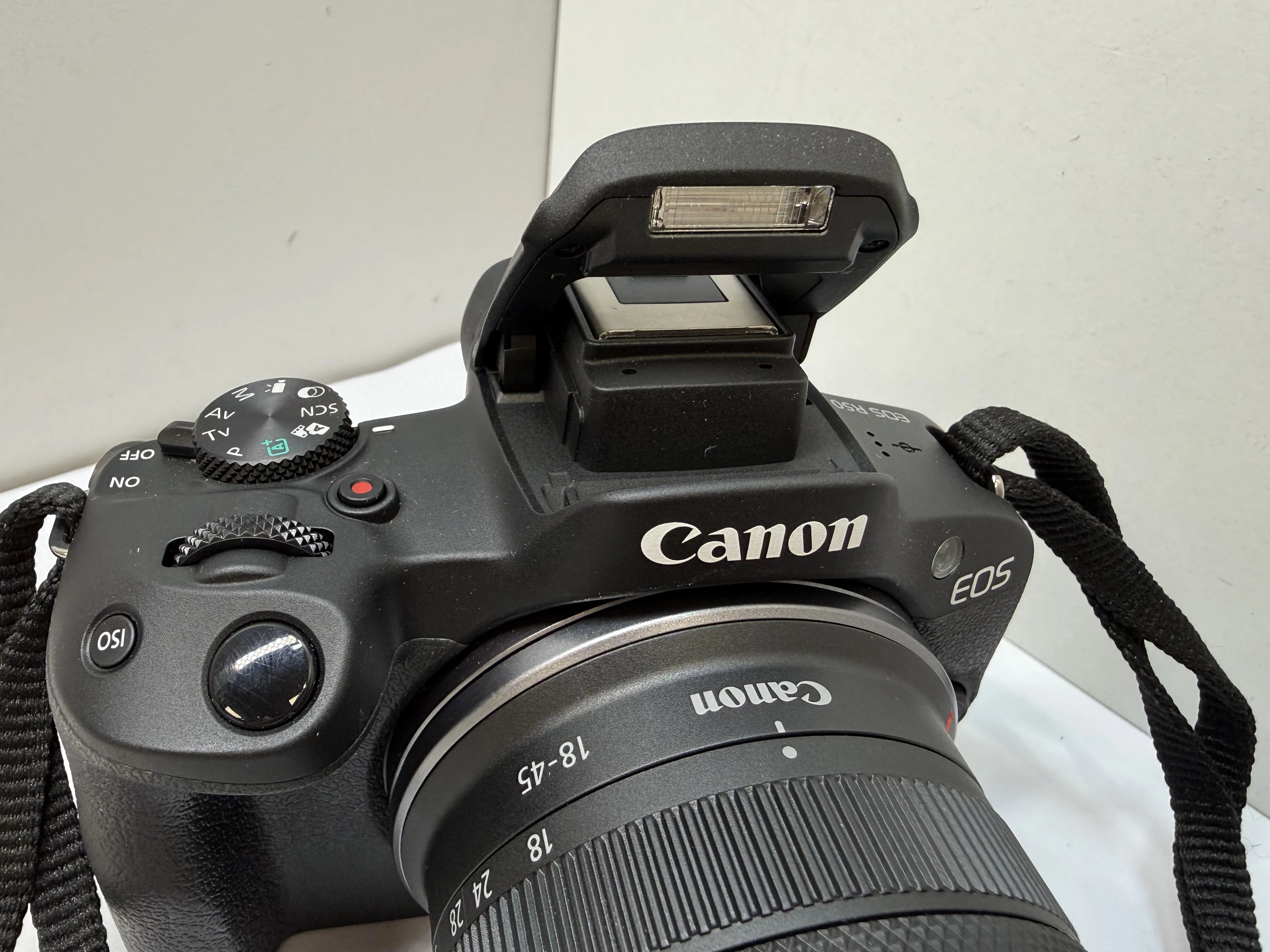 aparat-canon-eos-r50-obiektyw-18-45-stabilizacja-14349-1