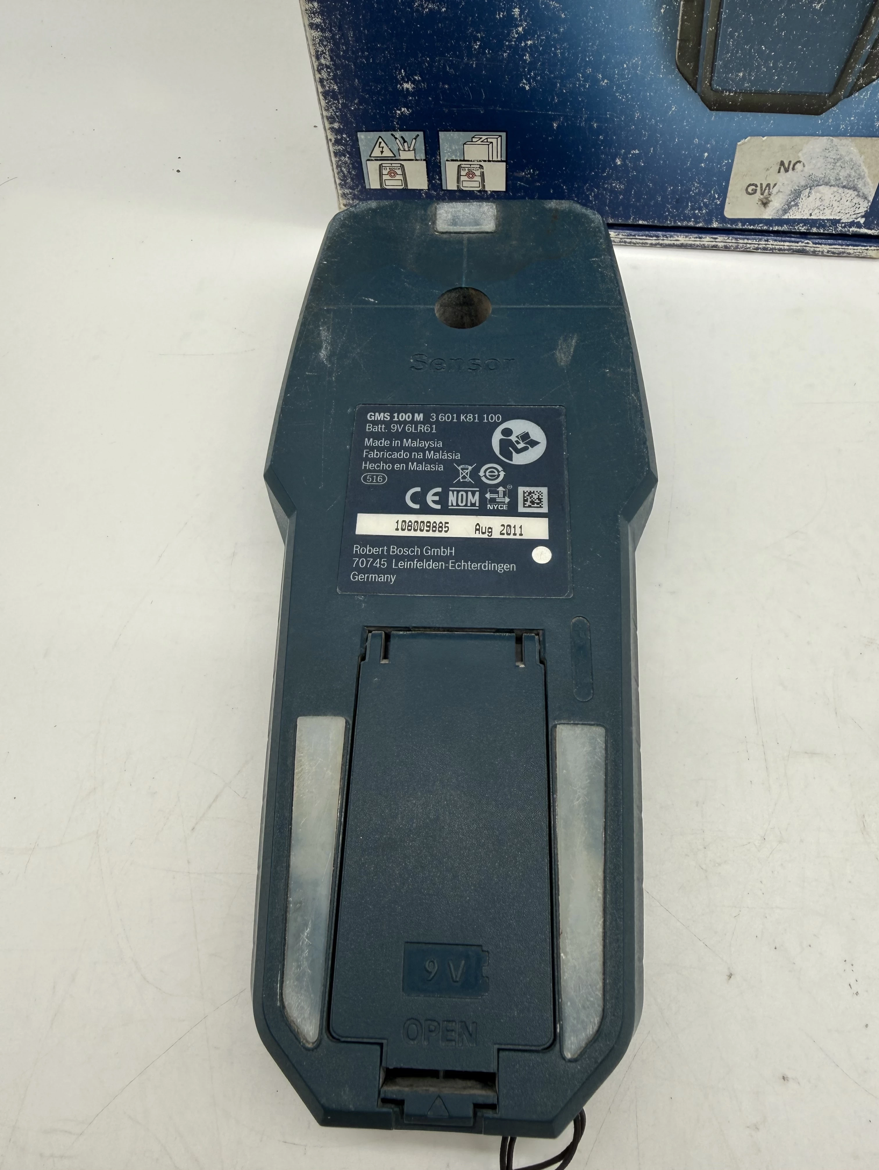 detektor-metalu-bosch-gms-100-m-ean-gtin-3165140630597