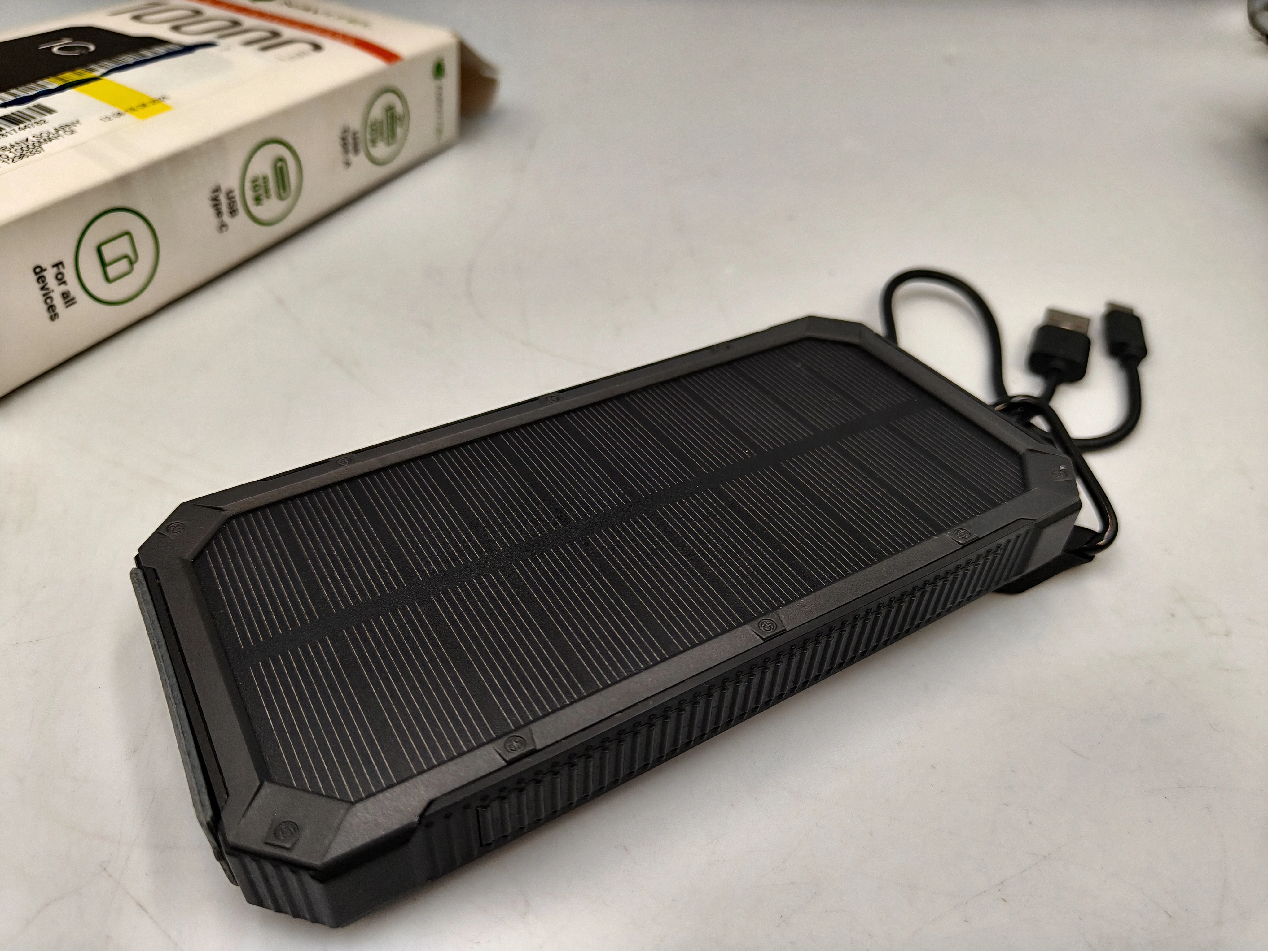 powerbank-navitel-pwr10-sun-solarny-10000mah-kod-producenta-pwr10-sun