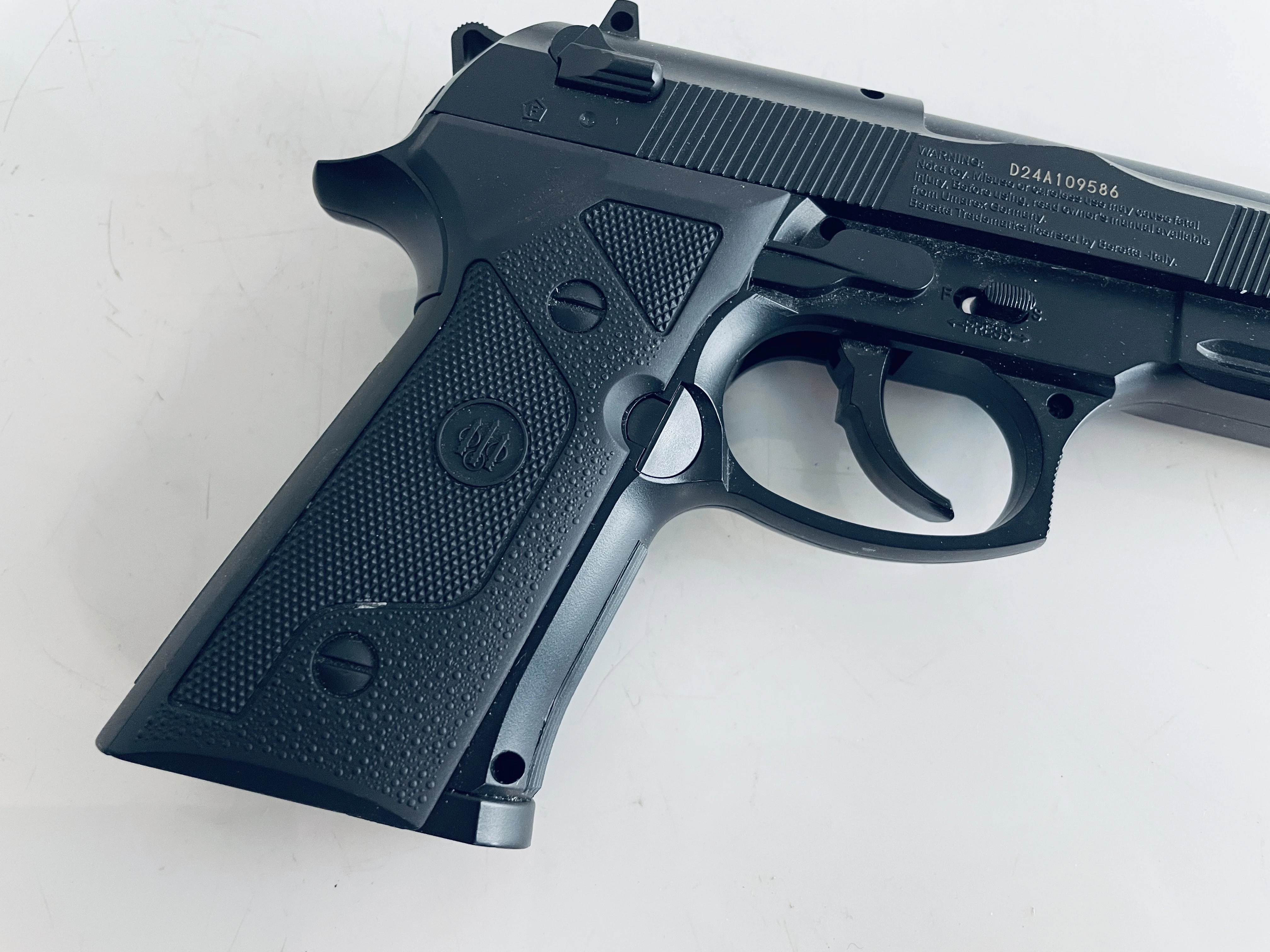 pistolet-wiatrowka-beretta-elite-ii-45-mm-bb-co2-marka-248811-1940472