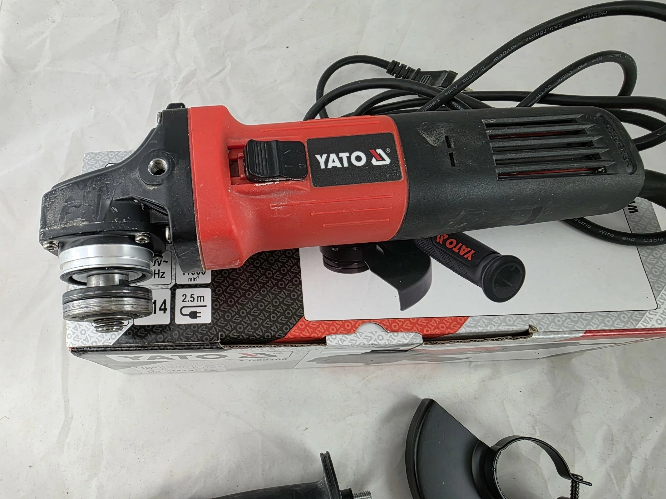 szlifierka-katowa-yato-yt-82100-stan-11323-2