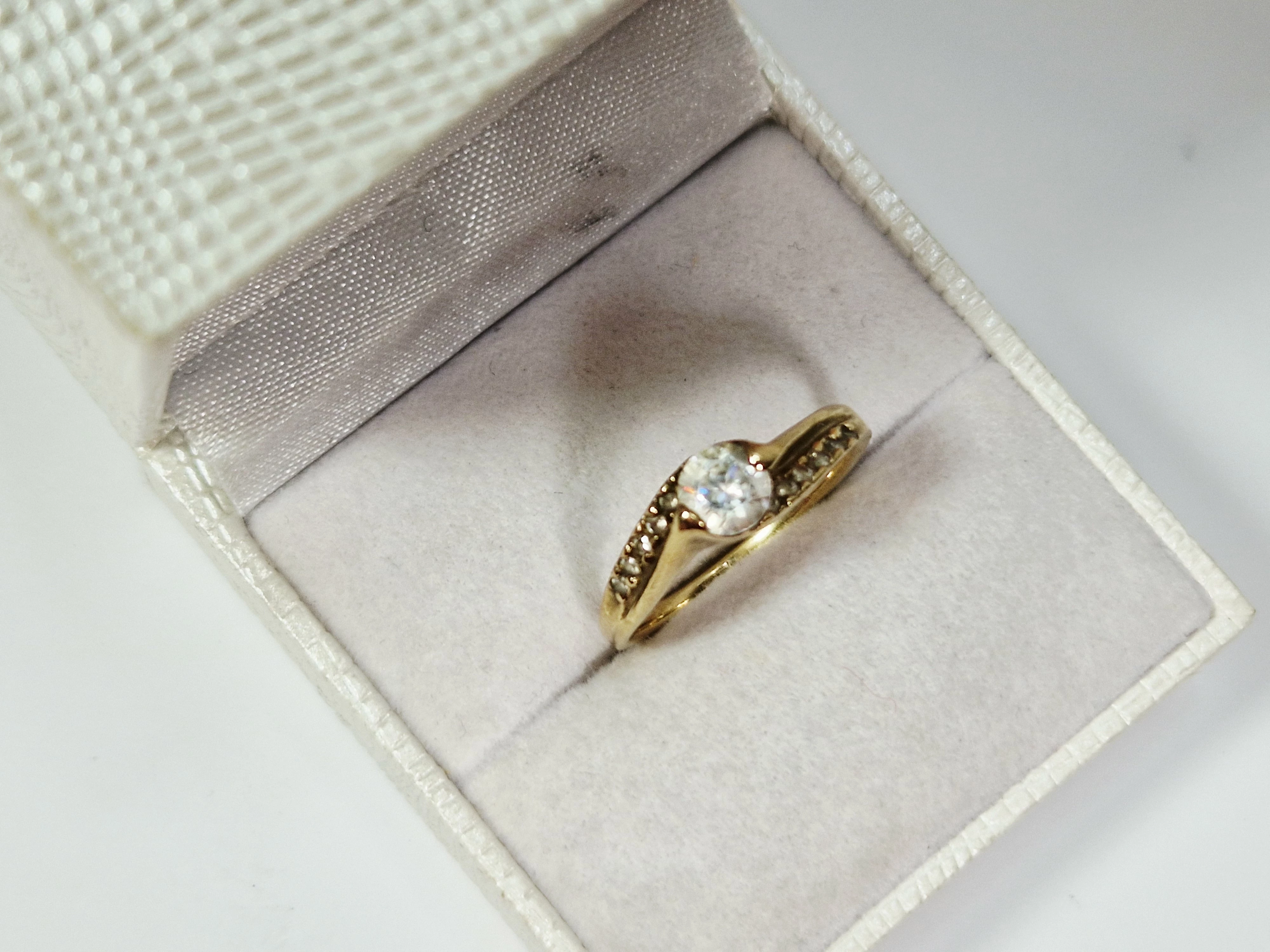 sliczny-zloty-pierscionek-333-190g-roz-13-kolor-249512-1647429