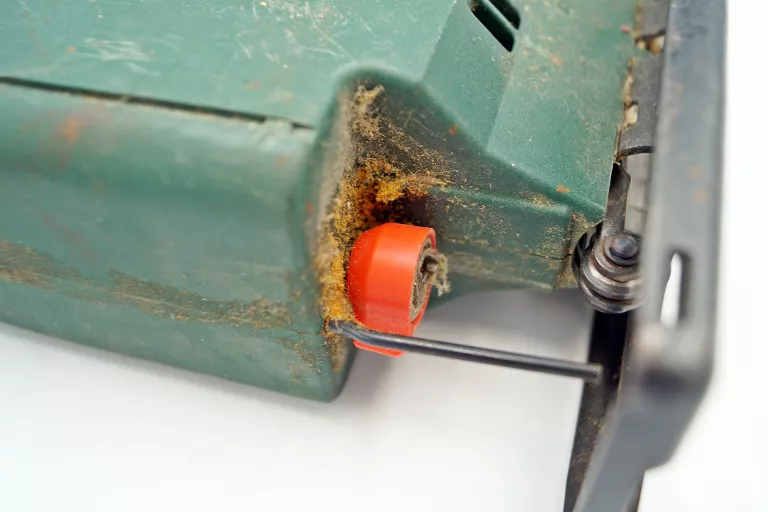 wyrzynarka-bosch-pst-650e-mocowanie-brzeszczotu-205041-222245