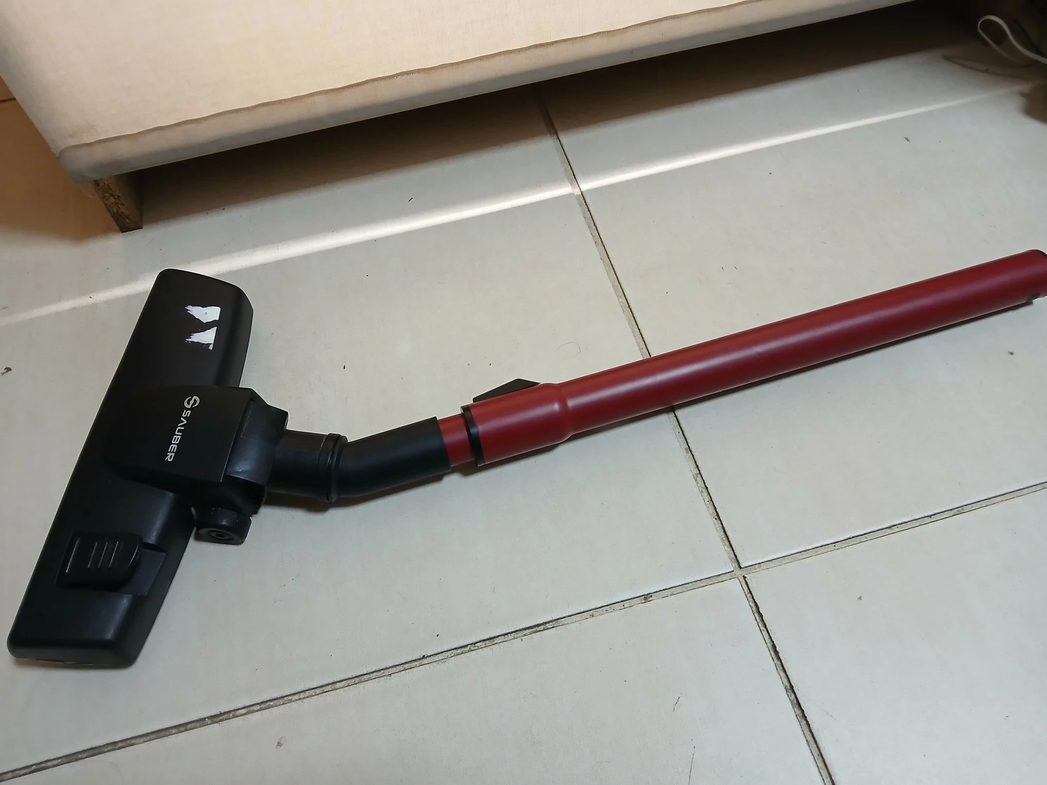 odkurzacz-pionowy-sauber-uve-1316402-moc-60000