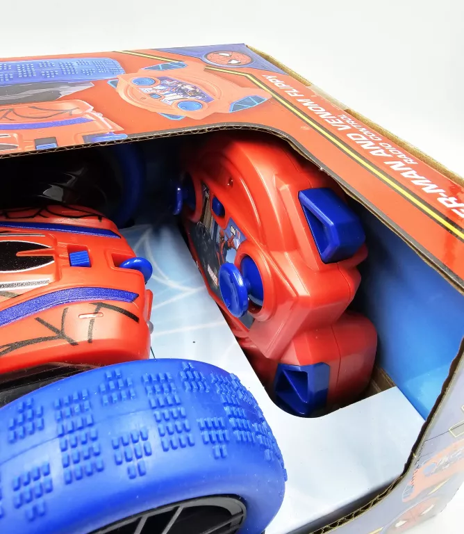 autko-spiderman-zdalnie-sterowane-stan-11323-2