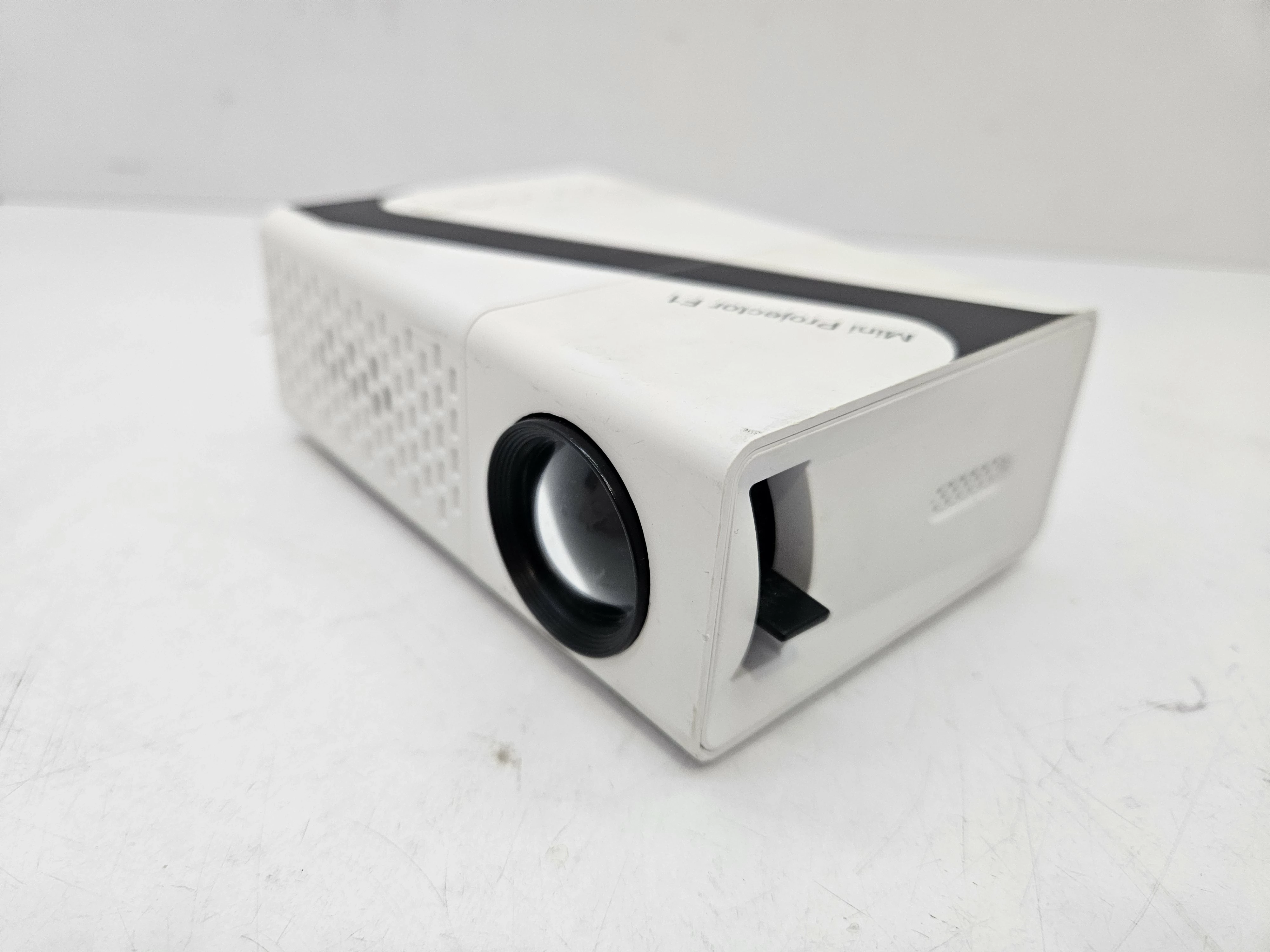 rzutnik-na-sciane-mini-projector-f1-rozdzielczosc-podstawowa-px-204829-221785