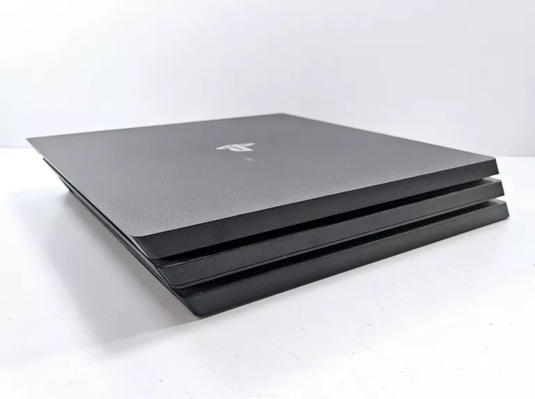 konsola-playstation-4-pro-1tb-2-pady-okab-liczba-kontrolerow-w-zestawie-205994-225550
