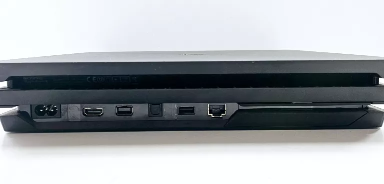 konsola-playstation-4-pro-1tb-2-pady-okab-wersja-130590-3