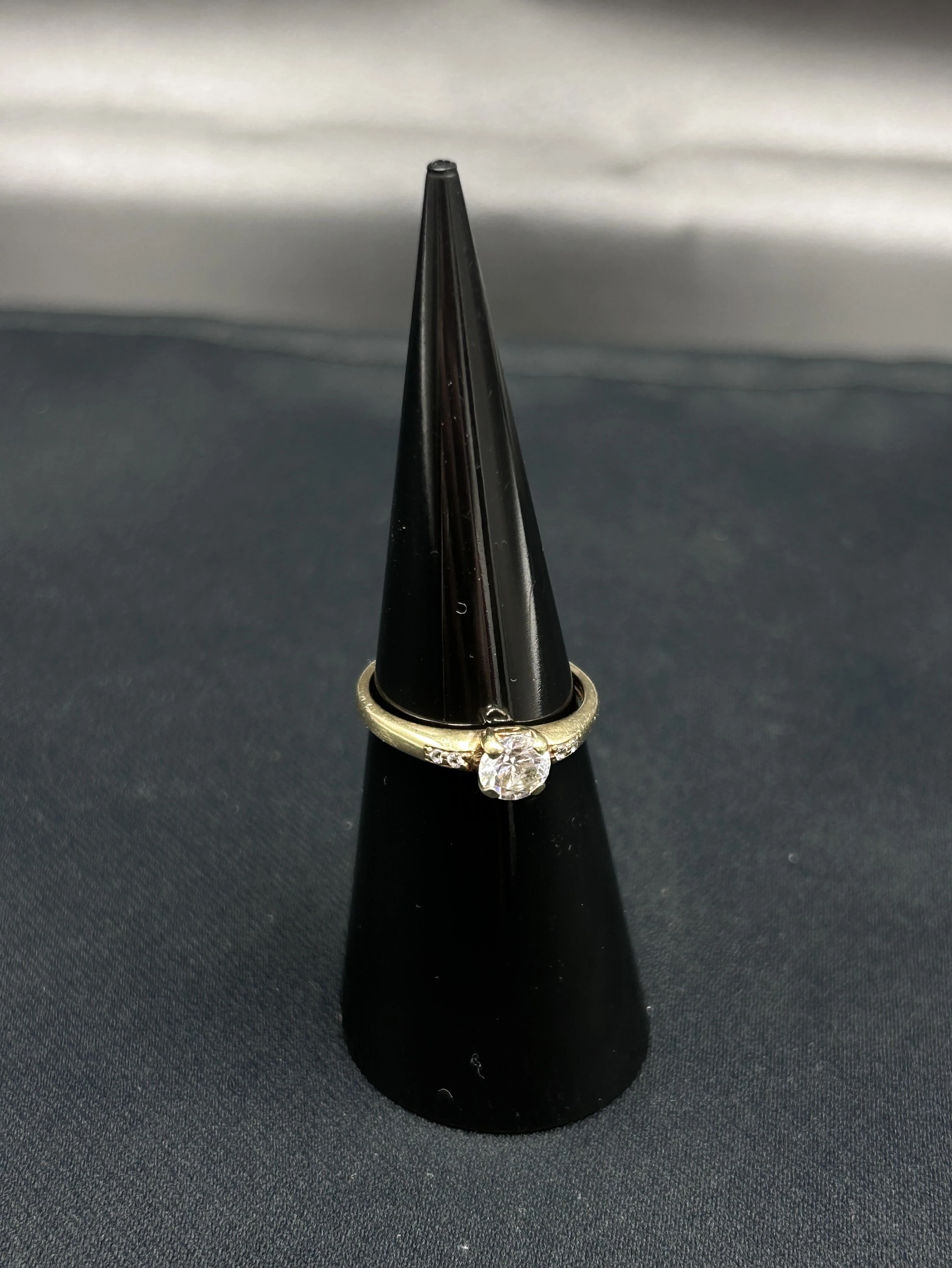 przepiekny-zloty-pierscionek-idealny-na-zareczyny-58514k185gr11-stan-11323-2