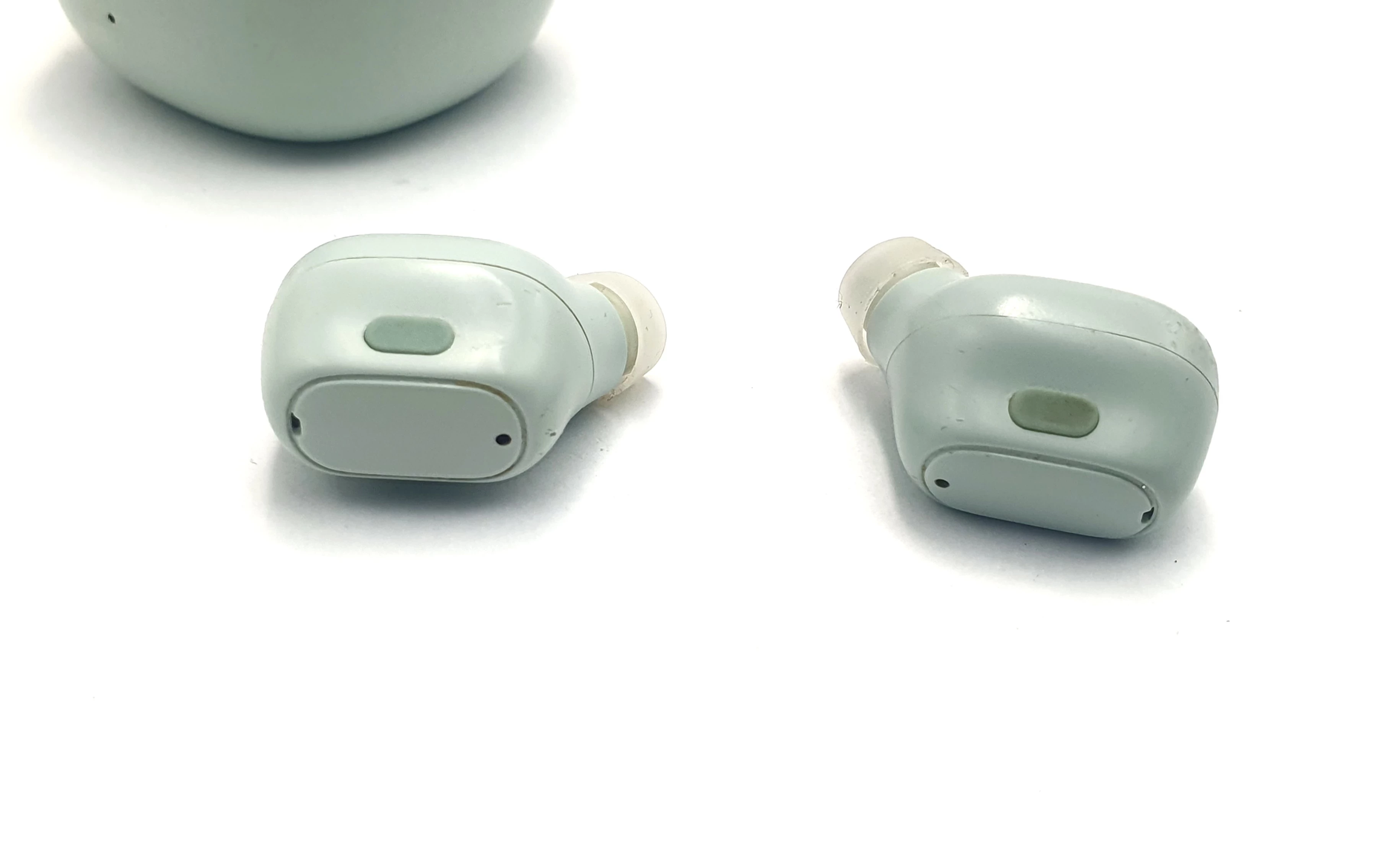 sluchawki-bezprzewodowe-baseus-encok-wm01-transmisja-sygnalu-203713-217785