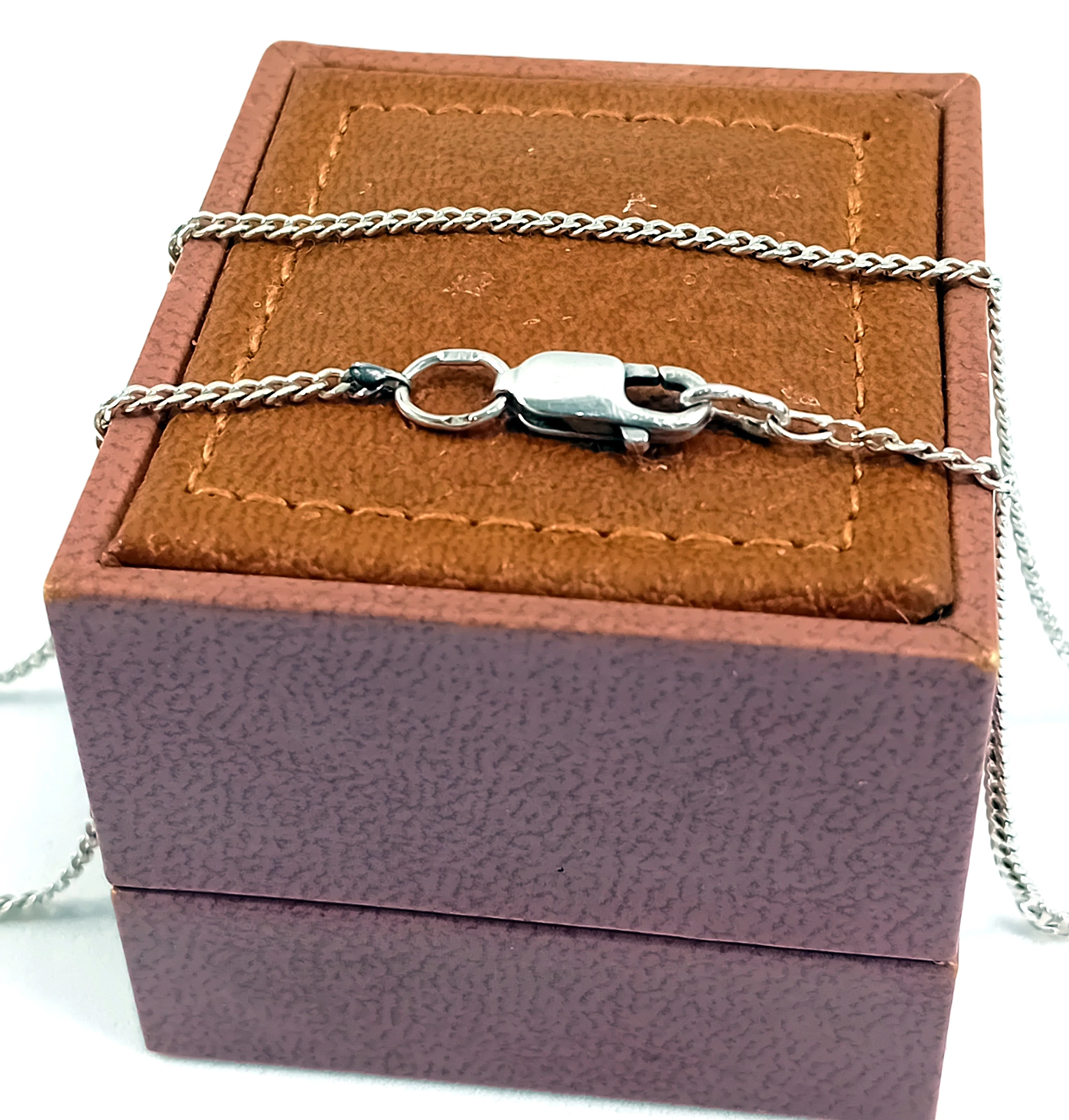 sprytny-srebrny-lancuszek-pr925-dl52cm-material-dominujacy-223721-2048