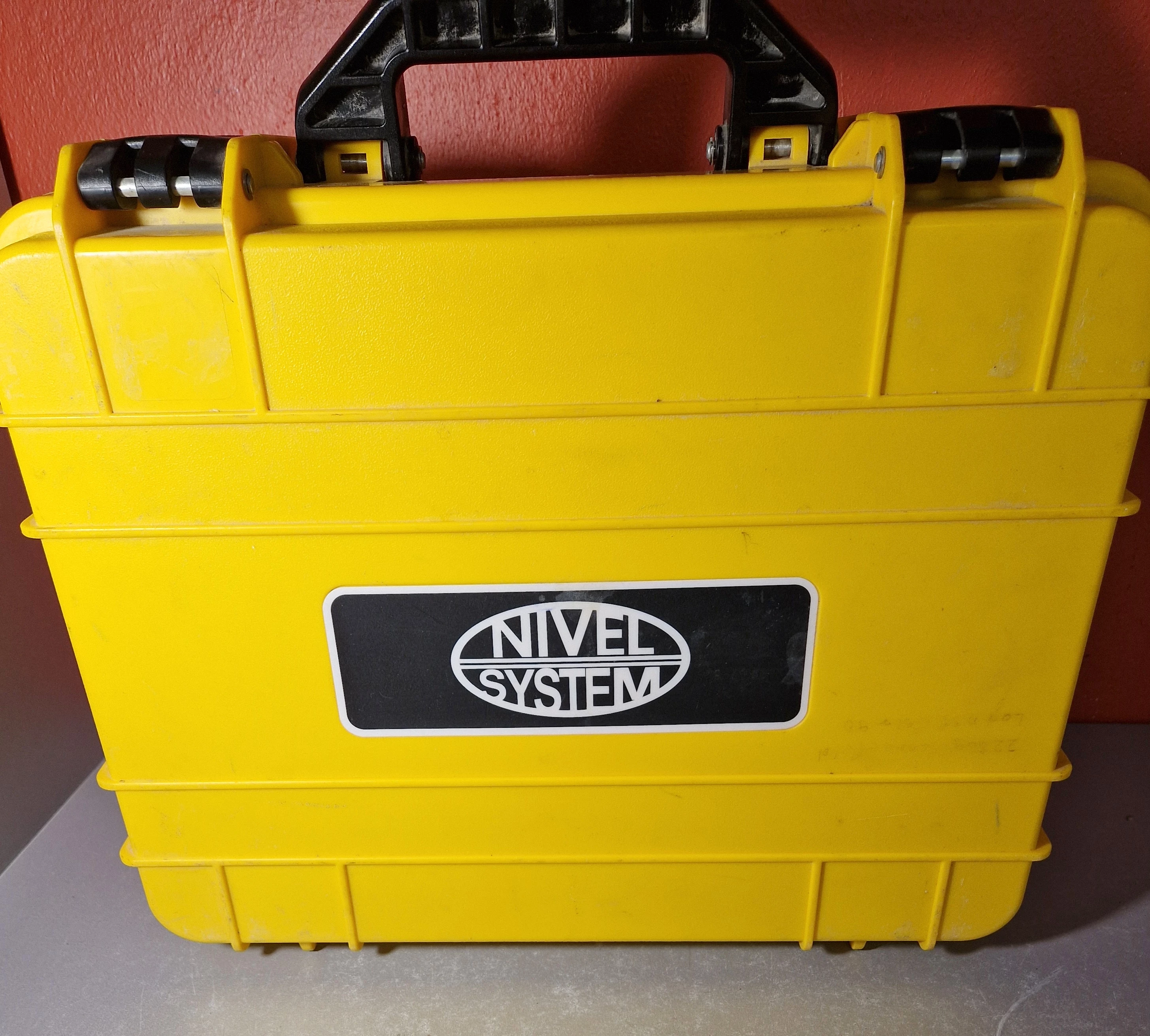 laser-nivel-system-cl3d-walizka-kolor-lasera-243997-495545