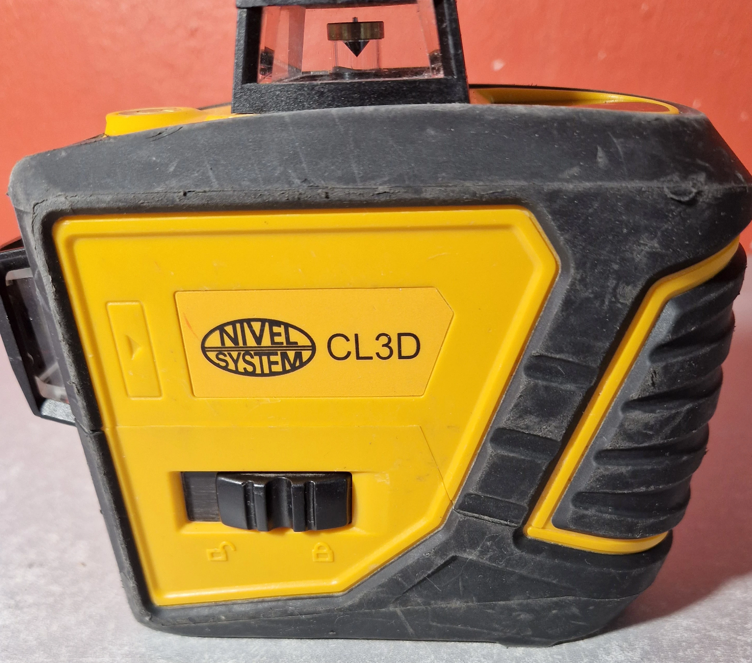 laser-nivel-system-cl3d-walizka-stan-11323-2