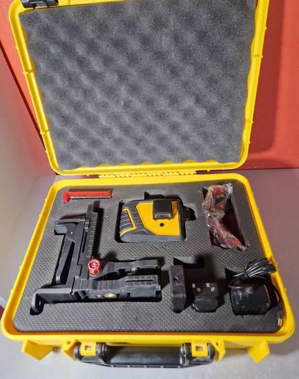 laser-nivel-system-cl3d-walizka-emilii-gierczak-35-szczecin-rs