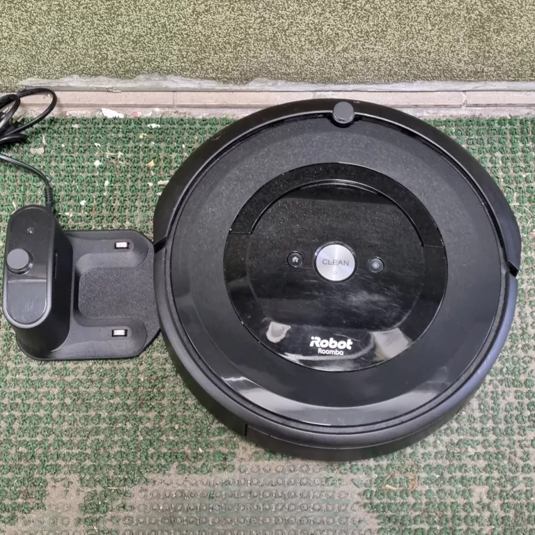 robot-sprzatajacy-irobot-roomba-e5-stacja-ladujaca-sniadeckich-11-znin