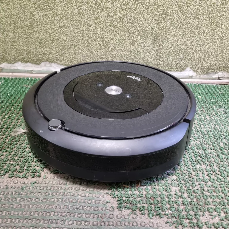 robot-sprzatajacy-irobot-roomba-e5-stacja-ladujaca-czas-pracy-bezprzewodowej-90