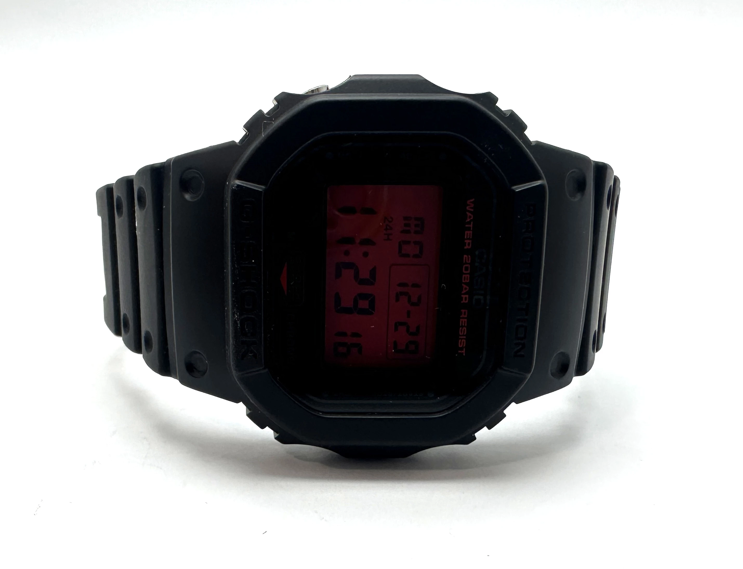 zegarek-casio-g-shock-dw-5600bbr-ksztalt-koperty-129223-4