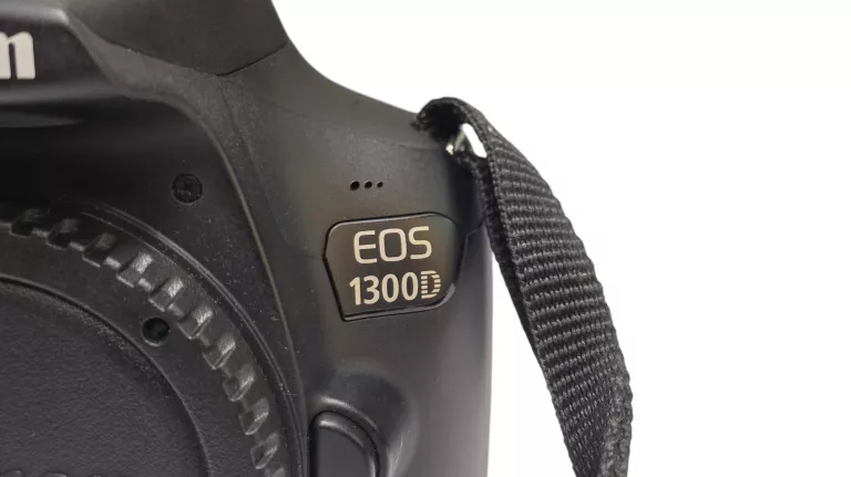 aparat-cyfrowy-lustrzanka-canon-1300d-obiektyw-18-55m-torba-ladowark-jakosc-video-206962-228938