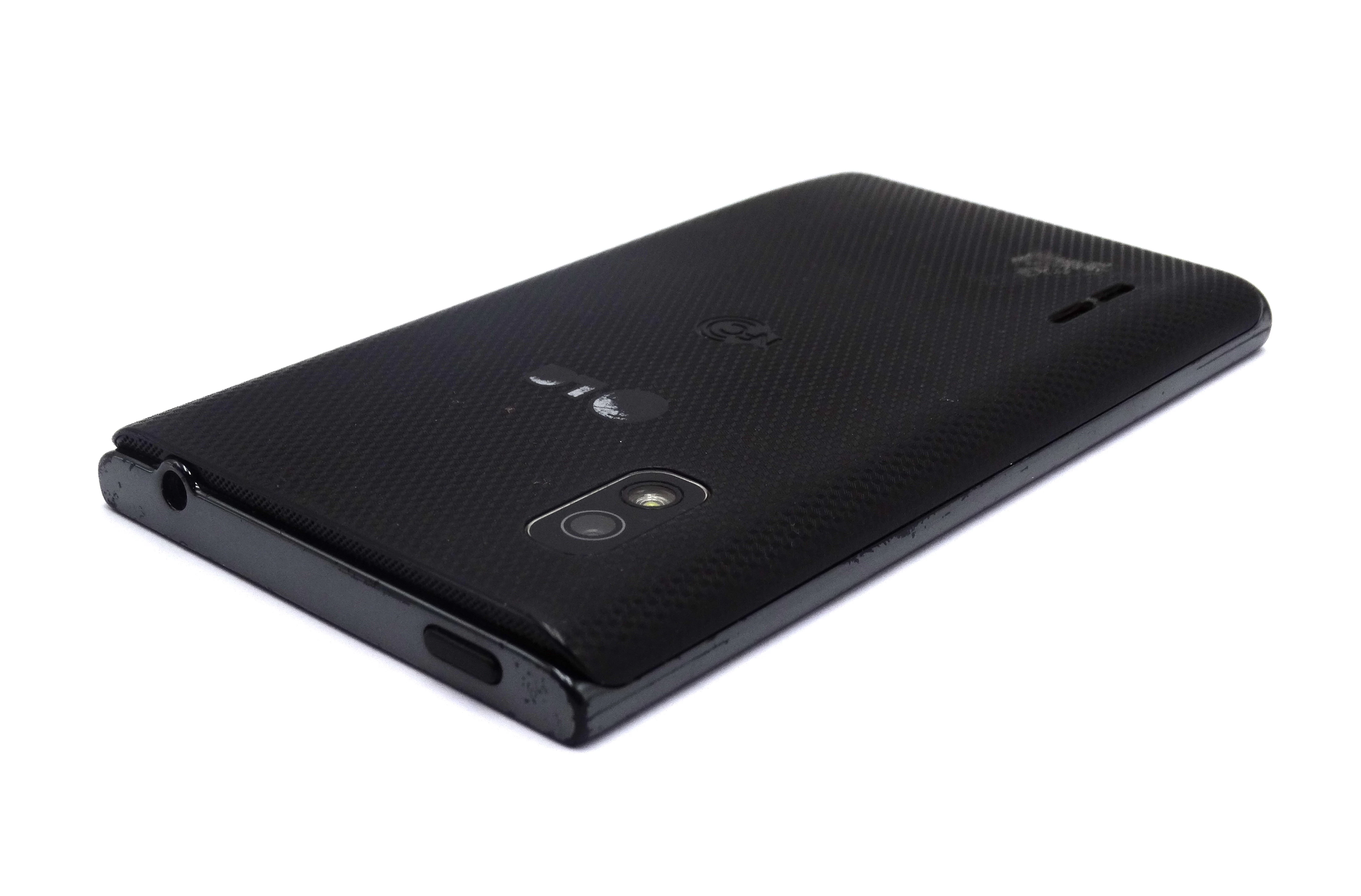 telefon-lg-e610-przekatna-ekranu-400