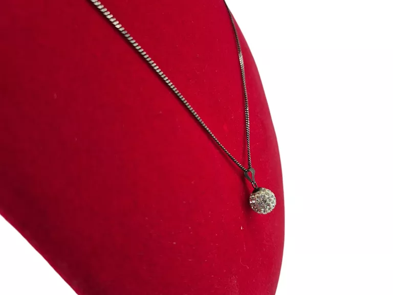 delikatny-srebrny-lancuszek-z-zawieszka-kulka-925p-375g-stan-11323-2