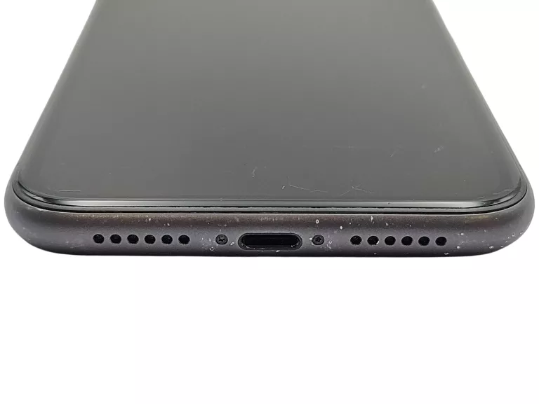 telefon-apple-iphone-11-128gb-61-bat-100-czarny-3110-mah-przekatna-ekranu-610