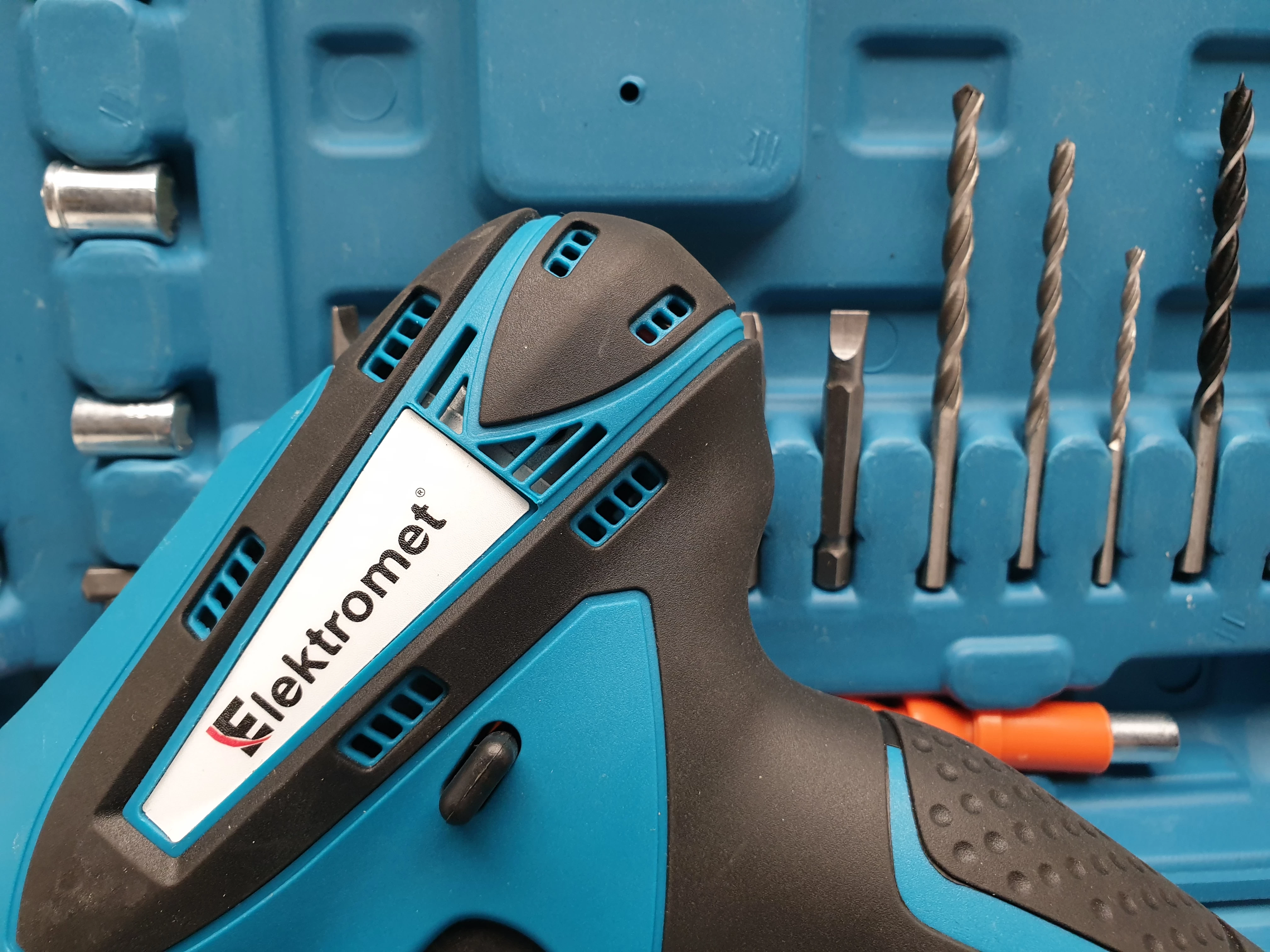 wkretarka-akumulatorowa-elektromet-18v-zestaw-napiecie-v-128551-6