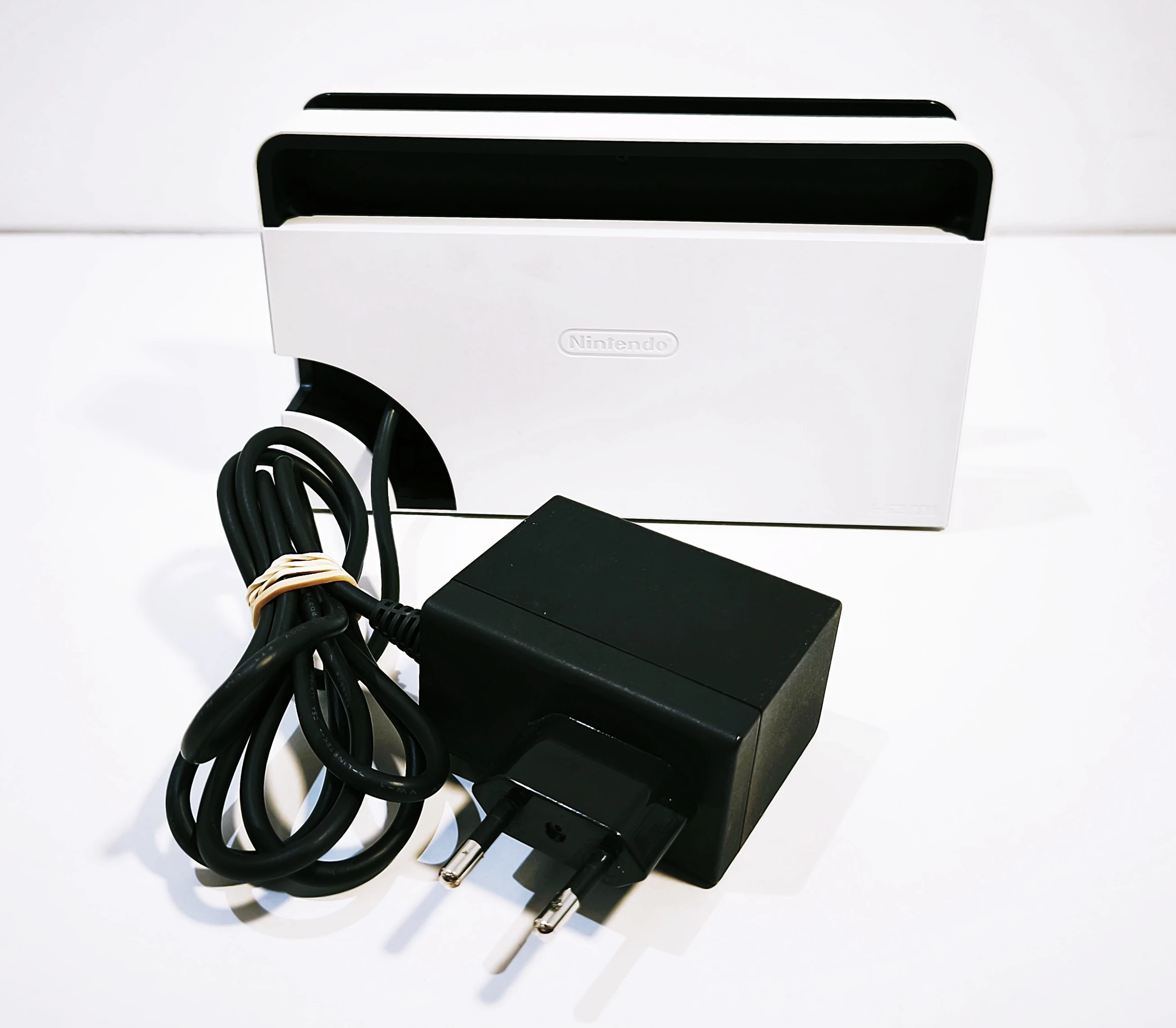 konsola-konsola-nintendo-switch-oled-heg-001-komplet-wersja-247707-1146349