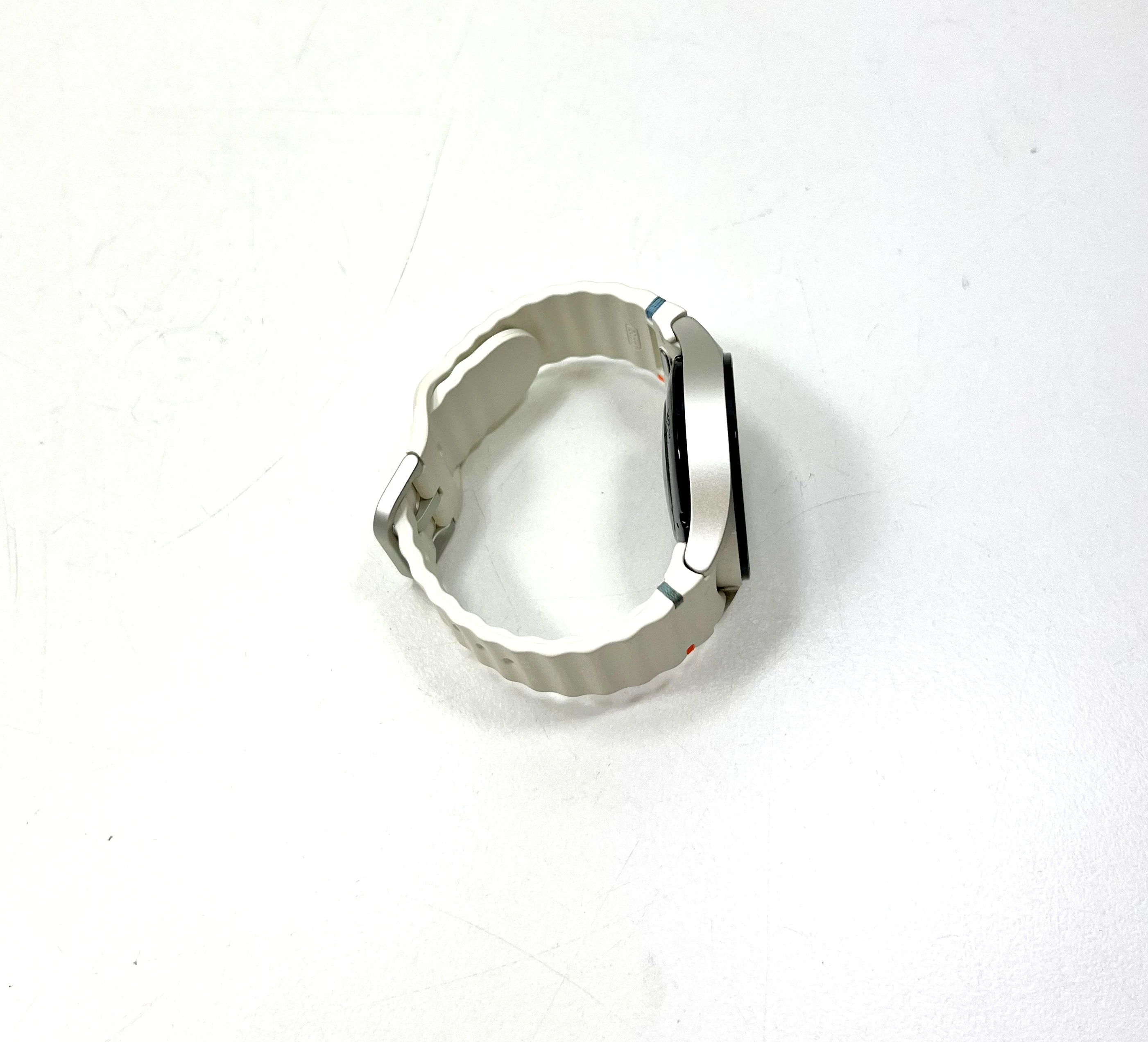 smartwatch-samsung-galaxy-watch7-40mm-kremowy-sm-l300nz-zadbany-model-249460-1921414