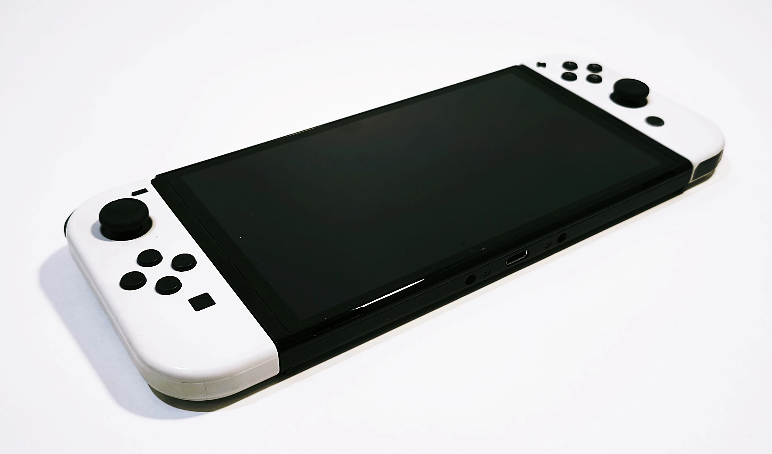 konsola-konsola-nintendo-switch-oled-heg-001-komplet-kod-producenta-nsh008