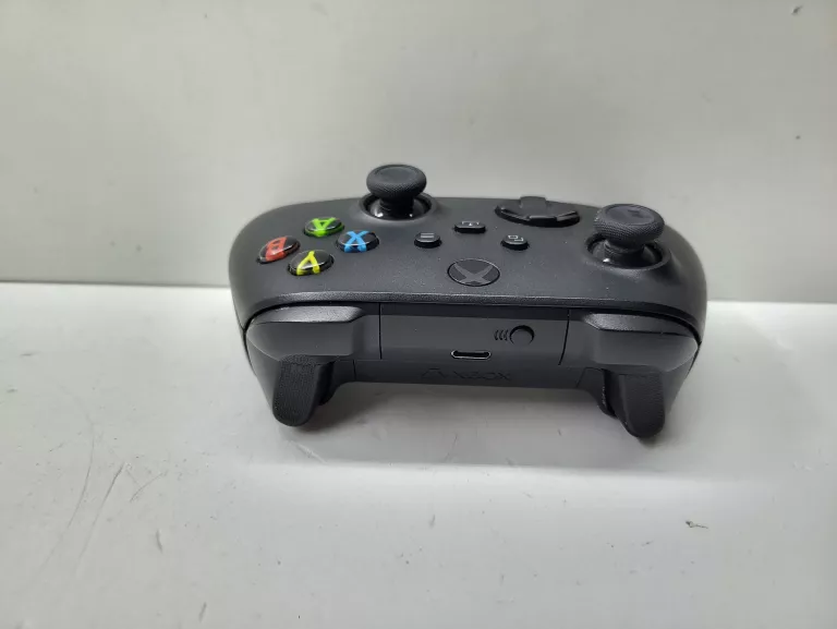 pad-do-xbox-series-sx-waga-produktu-z-opakowaniem-jednostkowym-0471