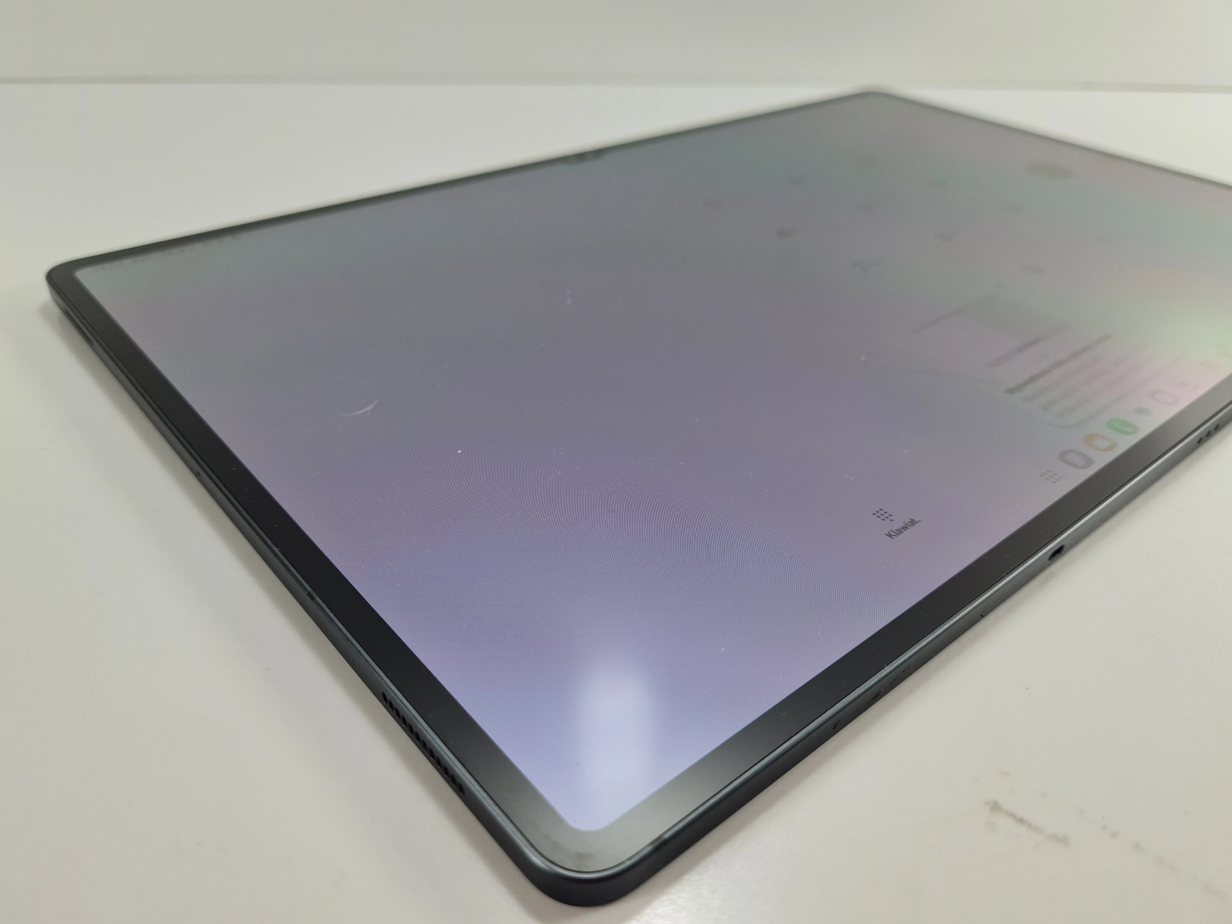 tablet-samsung-galaxy-s9-ultra-5g-256gb-etui-i-rysik-system-operacyjny-16332-1