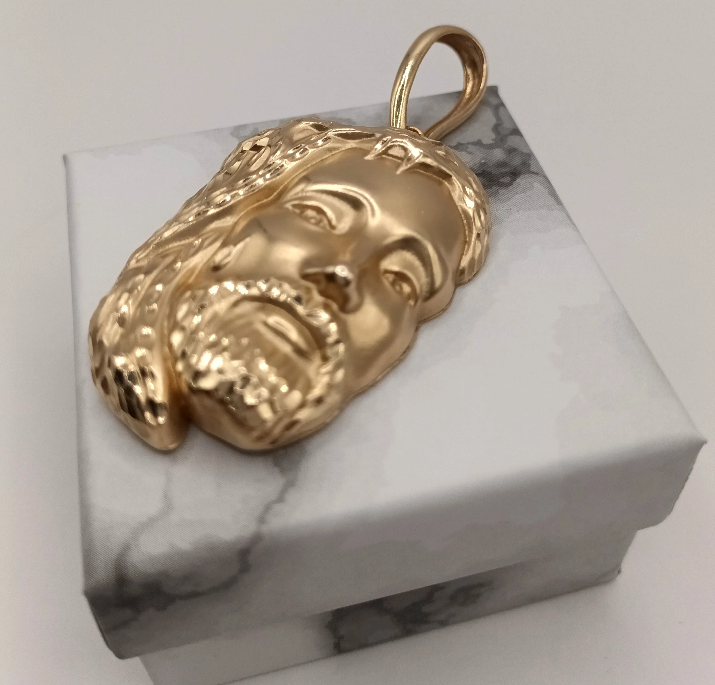 wyrob-jubilerski-uzywany-duza-zawieszka-jezus-zlota-15-g-585-rodzaj-2205-16