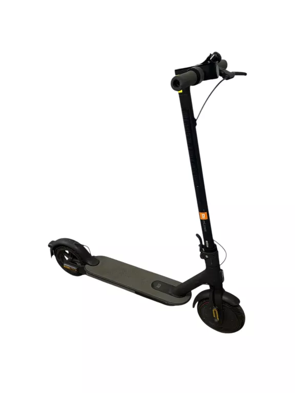 hulajnoga-xiaomi-essential-scooter-drobnera-10u1-wroclaw
