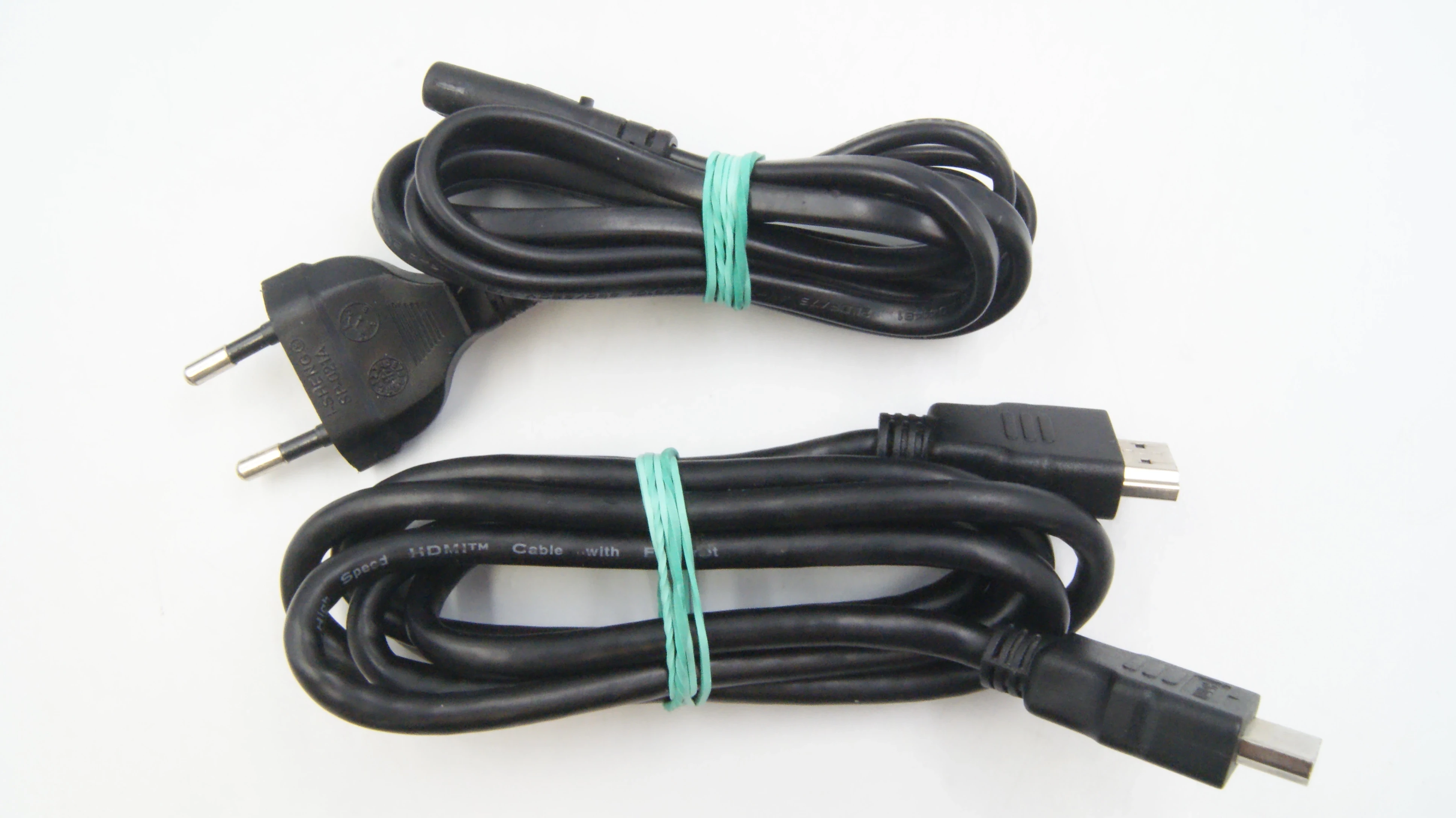 konsola-playstation-4-slim-1tb-pad-ps4-rodzaje-odtwarzanych-nosnikow-205982-1