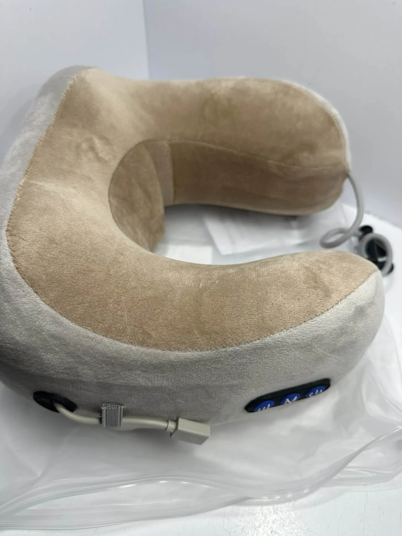 poduszka-podrozna-rogal-na-szyje-kark-masazer-marka-248811-1922321