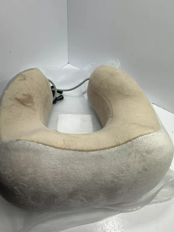 poduszka-podrozna-rogal-na-szyje-kark-masazer-kod-producenta-mp05