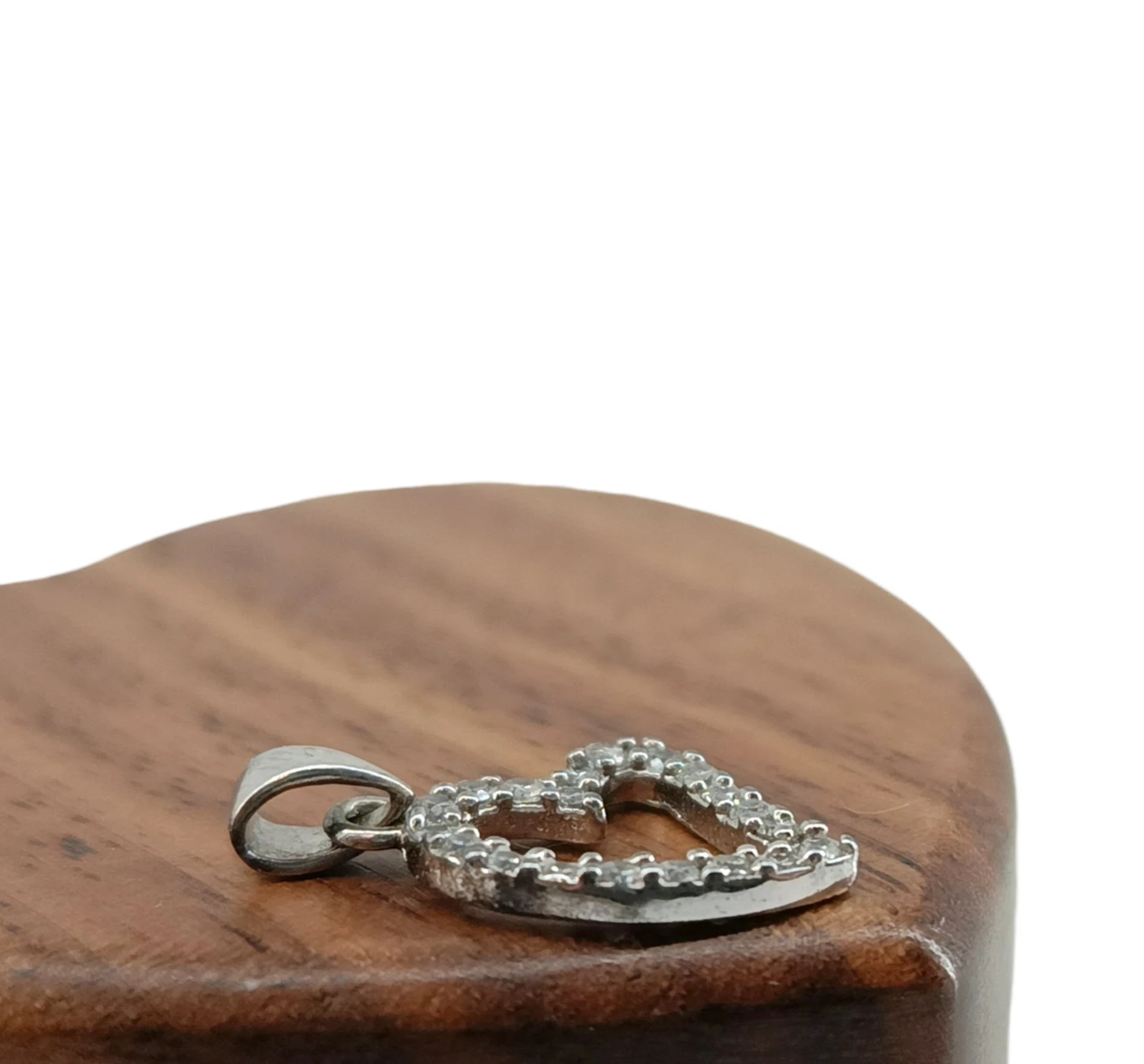 srebrna-zawieszka-serce-z-cyrkoniami-p925-089-material-15835-4