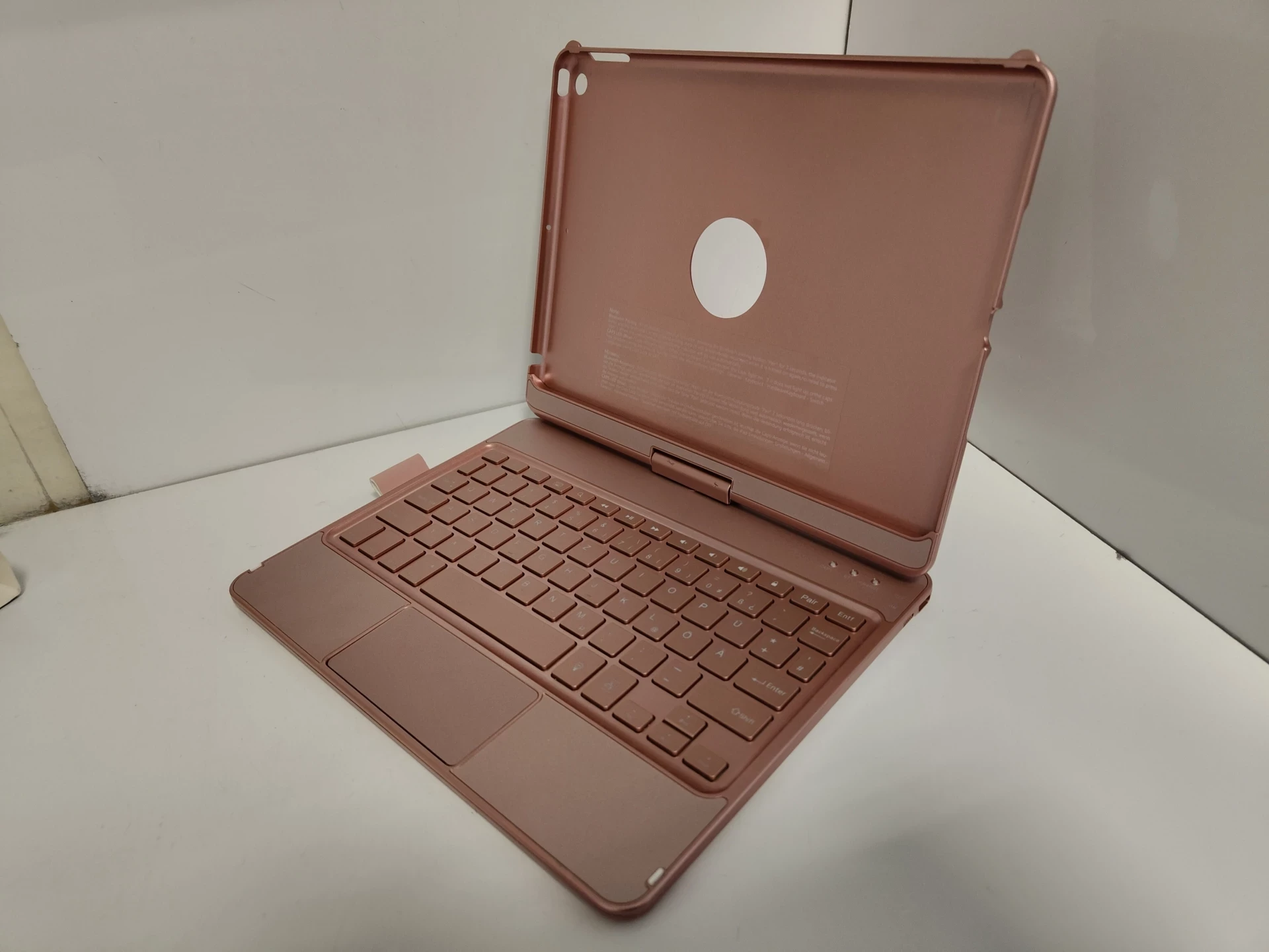 etui-z-klawiatura-bezprzewodowa-do-ipada-cm-01-b4208-qwertz-interfejs-1247-16