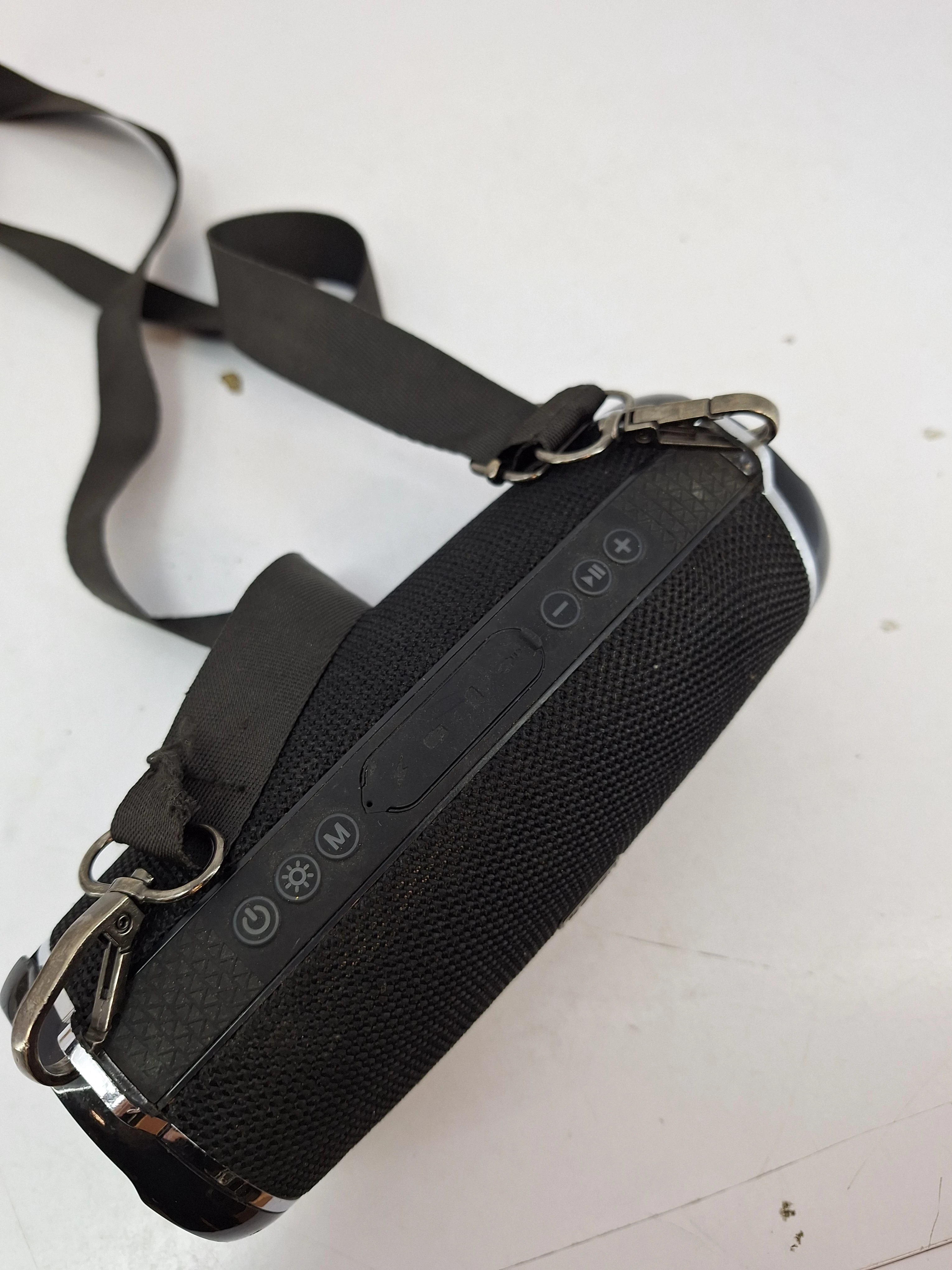 hoco-glosnik-bezprzewodowy-bluetooth-usb-aux-fm-czarny-funkcje-221089-512