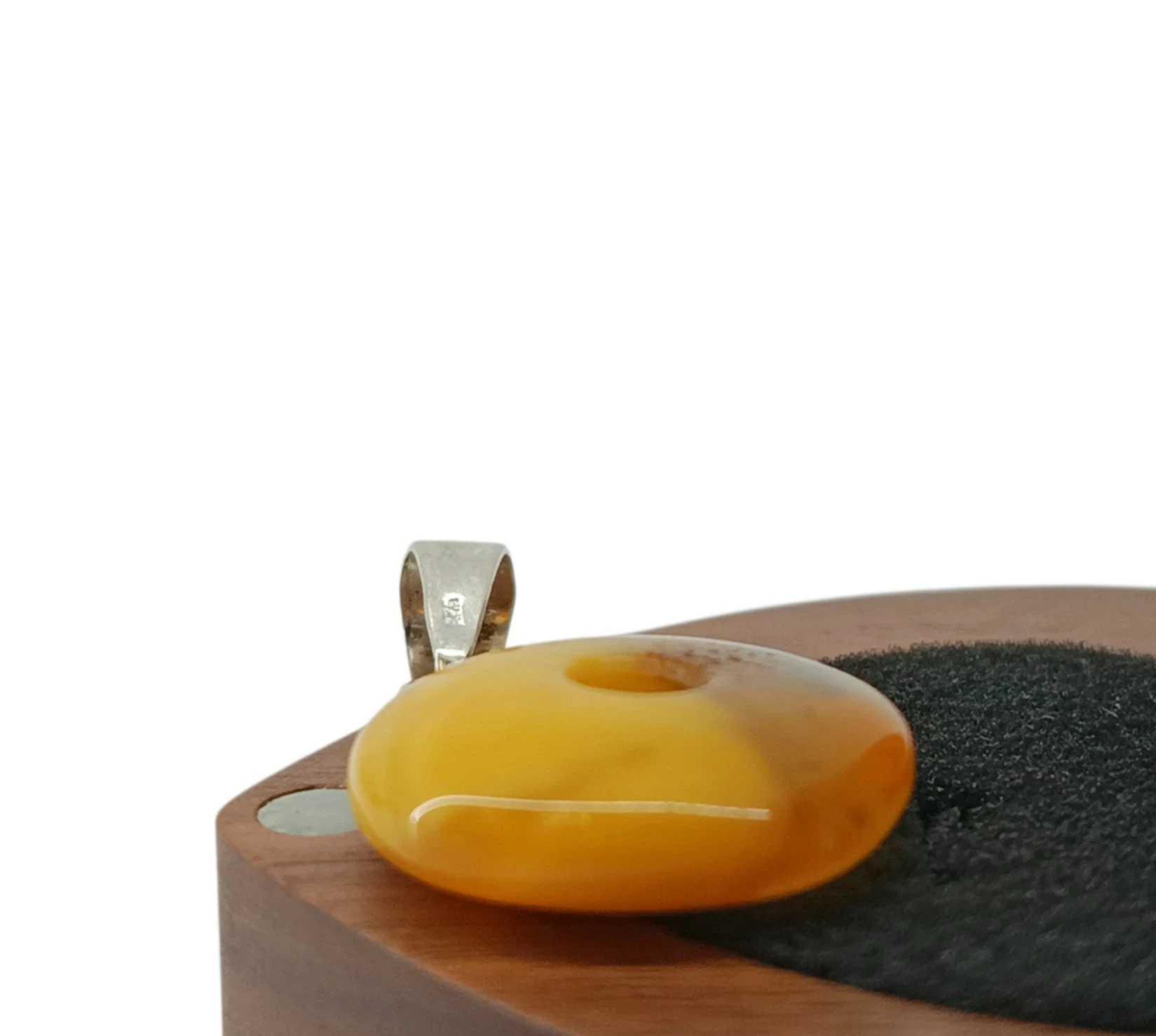 srebrna-zawieszka-z-zoltym-bursztynem-p925-203g-material-15835-4