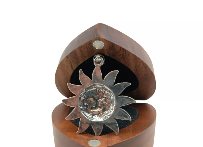 srebrna-zawieszka-bog-slonca-p925-525-stan-11323-2