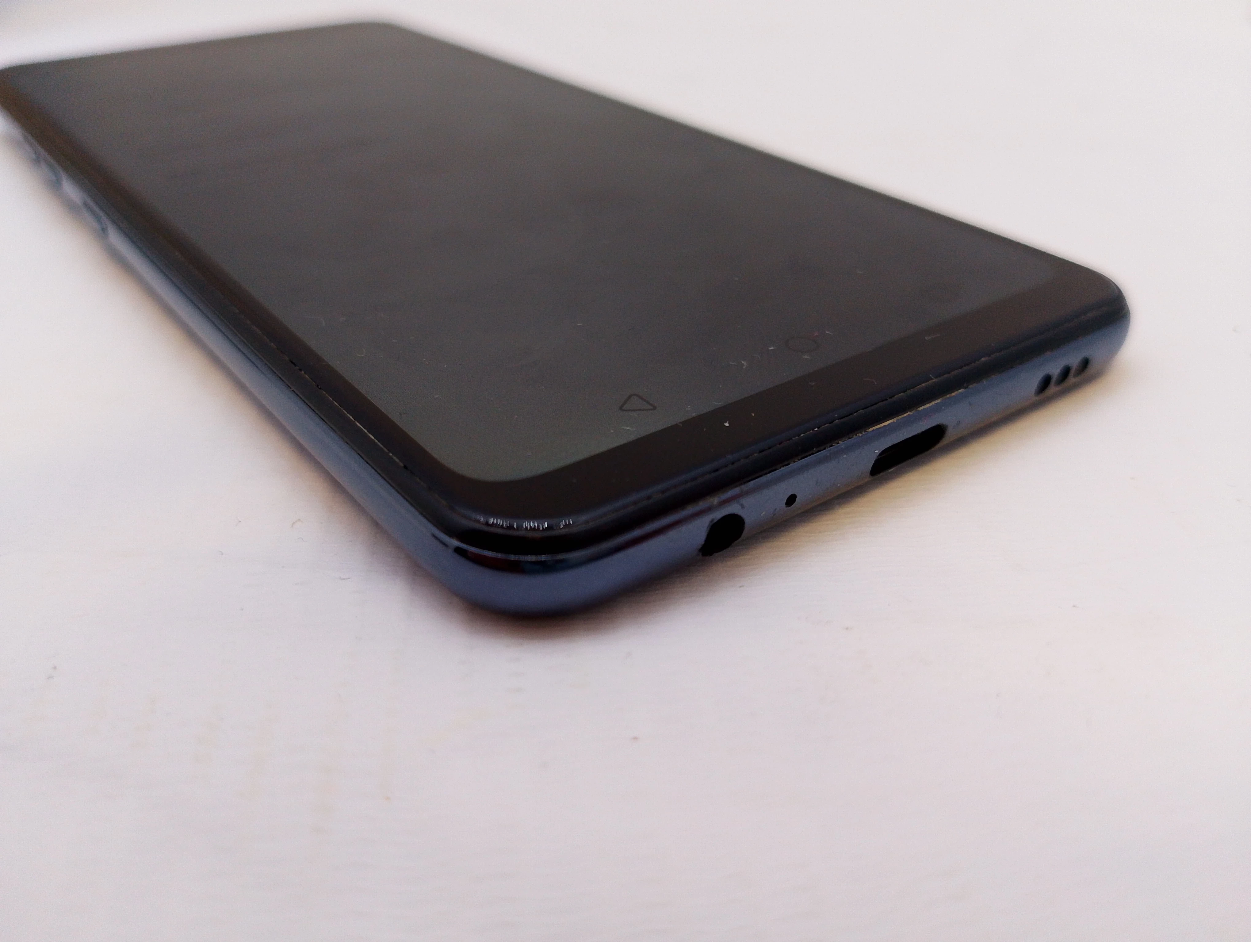 telefon-lg-k51s-sam-przekatna-ekranu-655