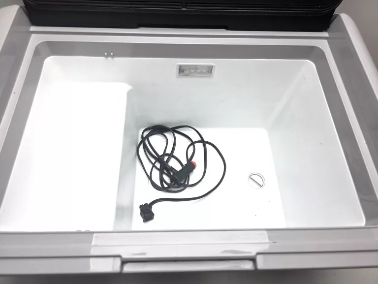 lodowka-turystyczna-12v-gotze-jensen-pf500-30l-bluetooth-model-pf500